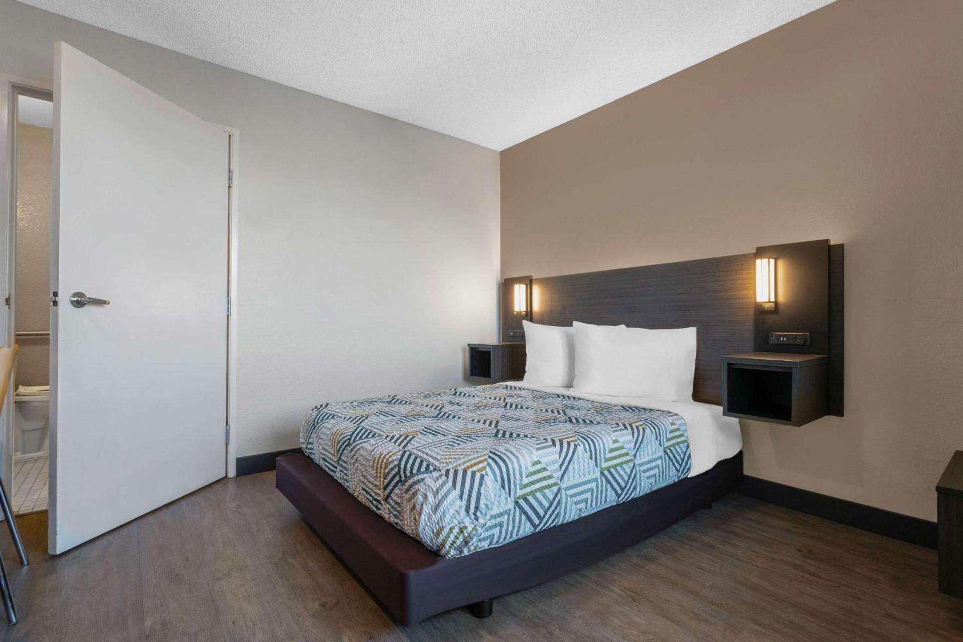 Motel 6-Merced, CA - North photo 12