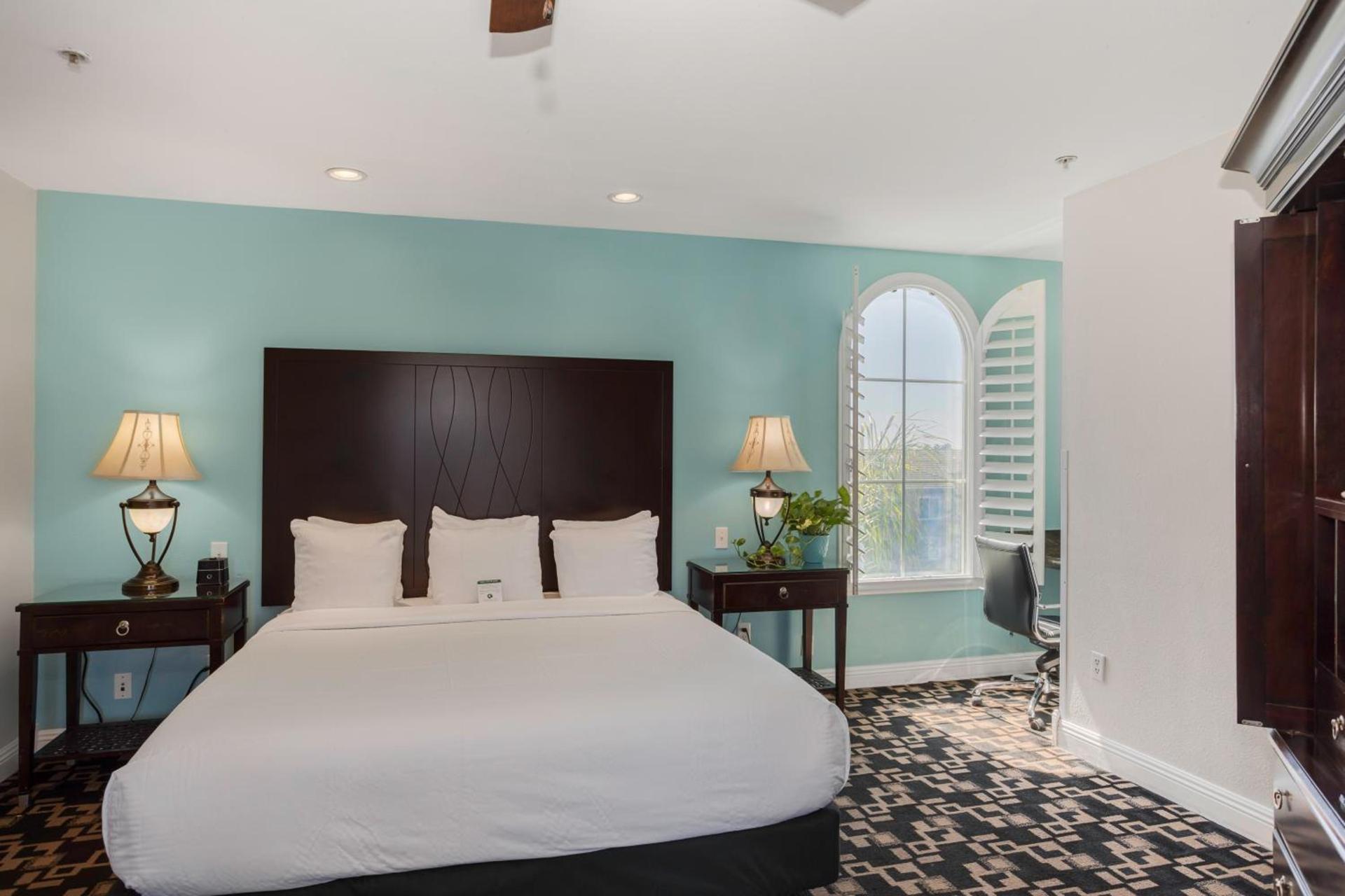The Hotel Oceanside photo 33