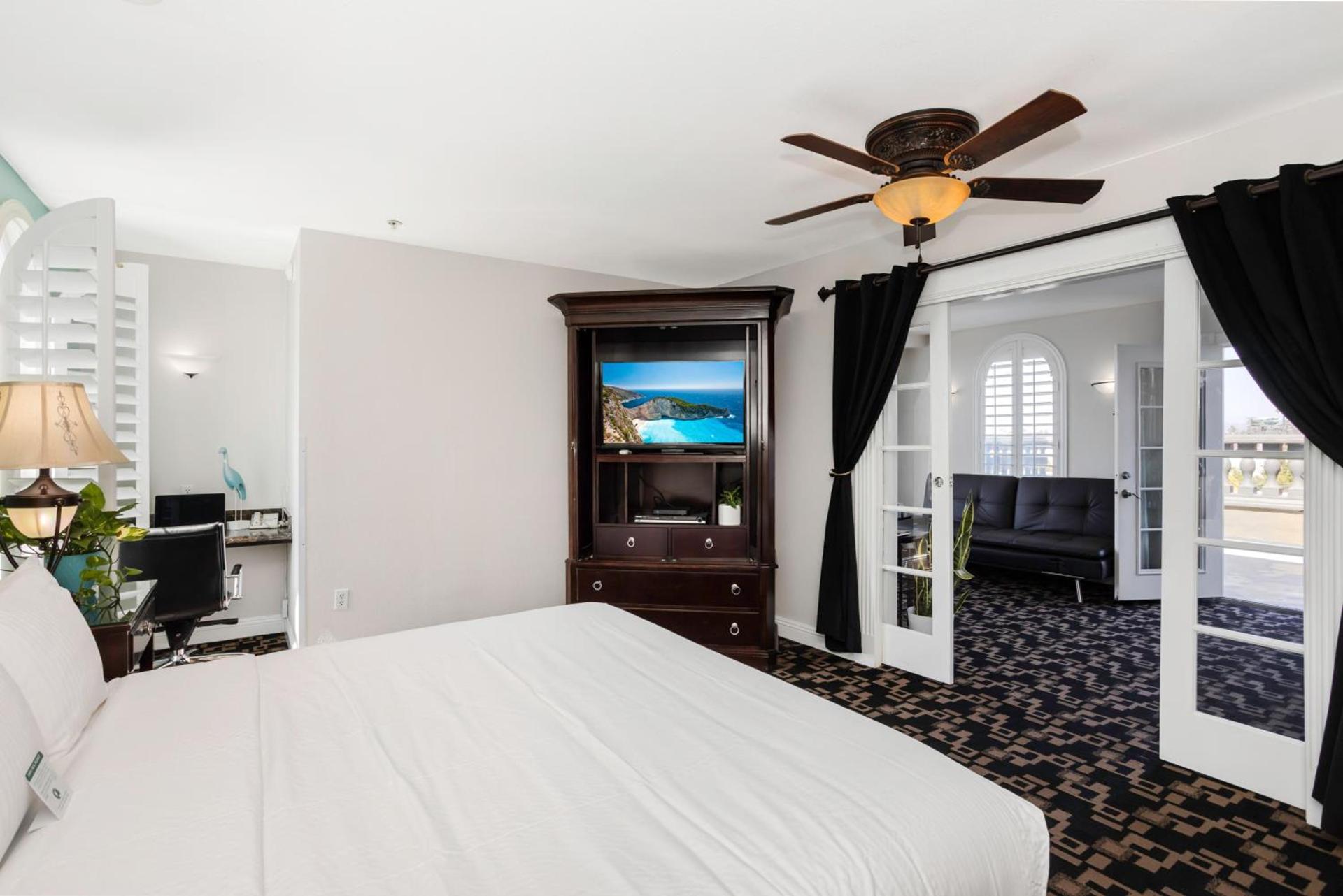 The Hotel Oceanside photo 35