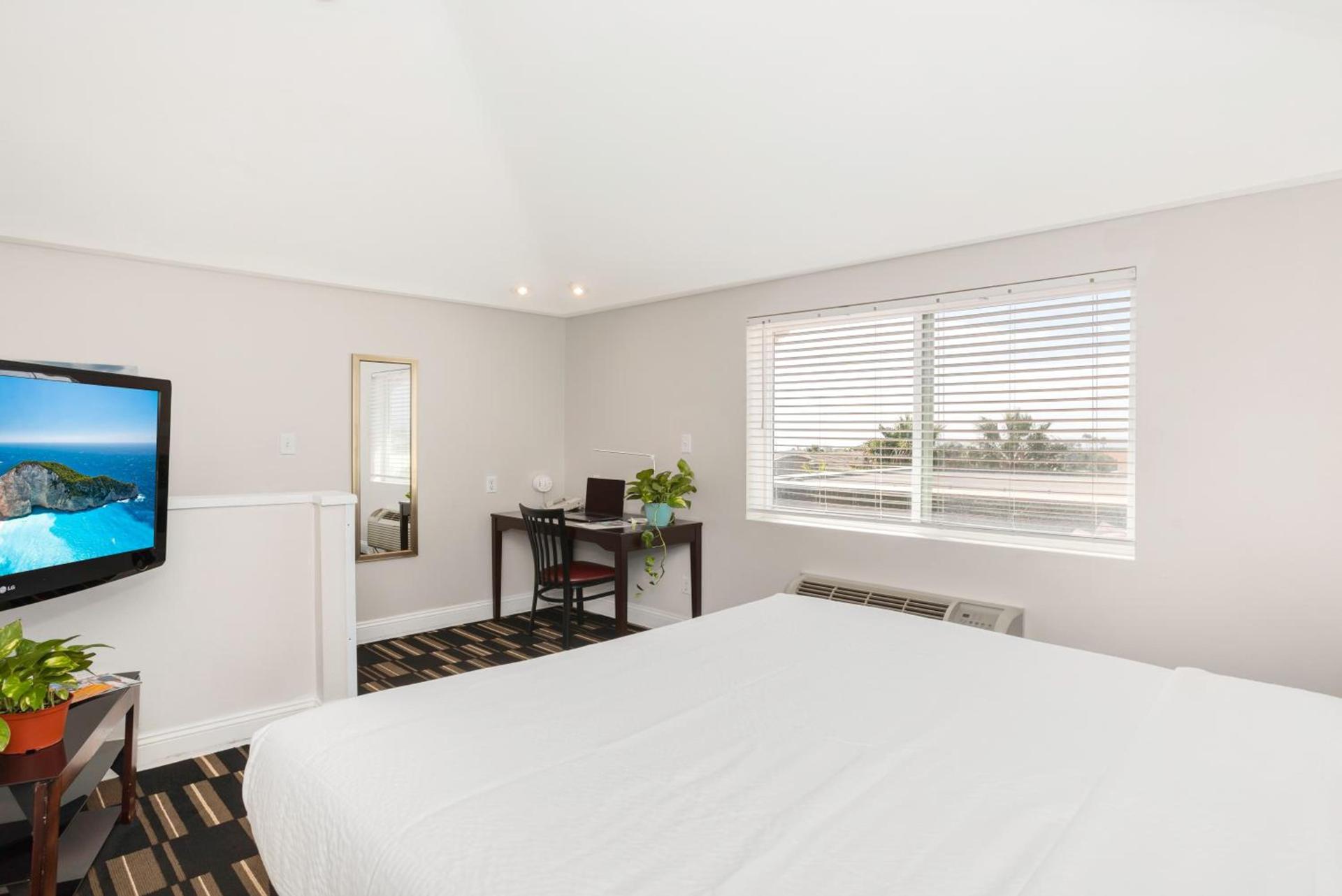 The Hotel Oceanside photo 43