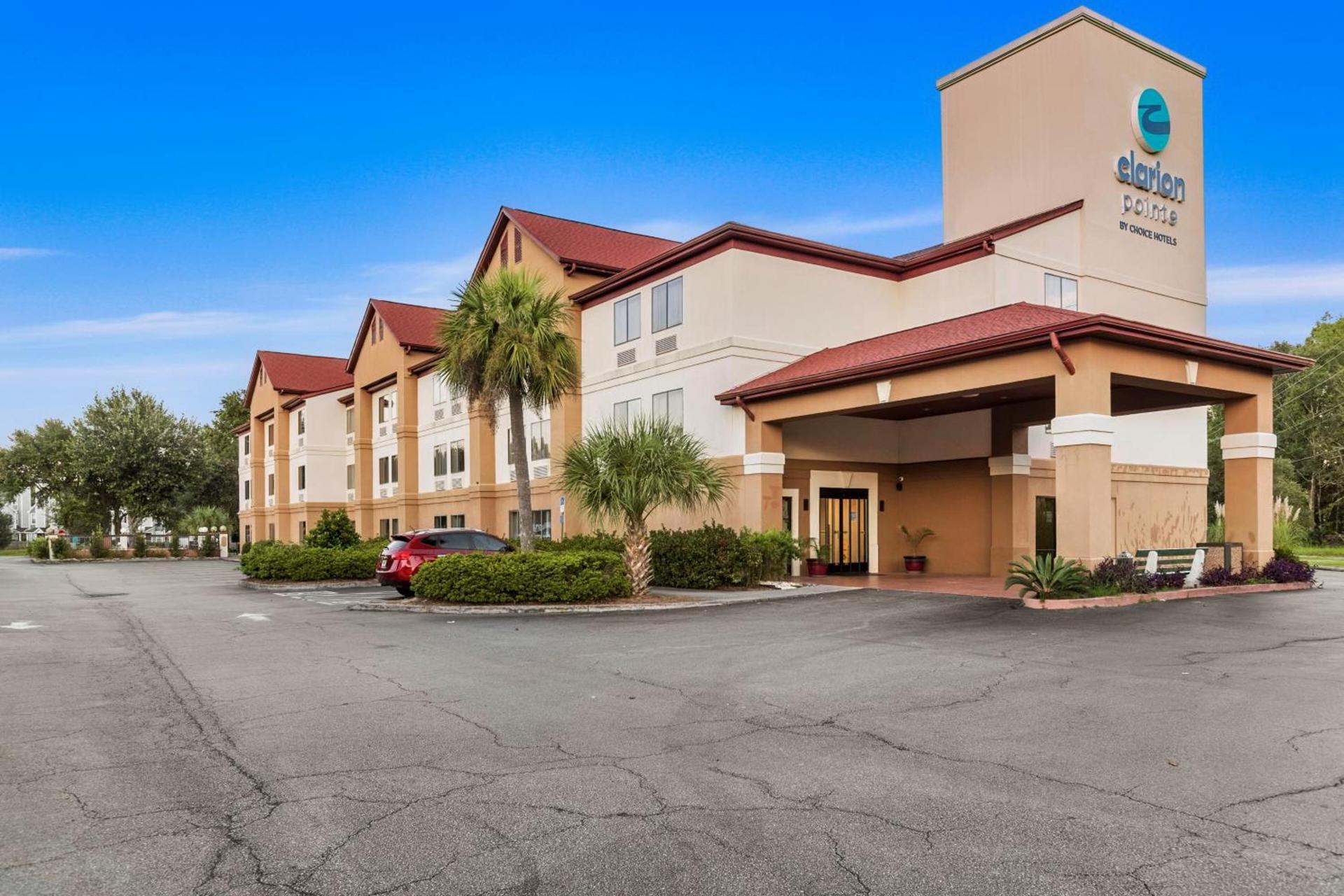 Clarion Pointe Savannah Gateway I-95 photo 13