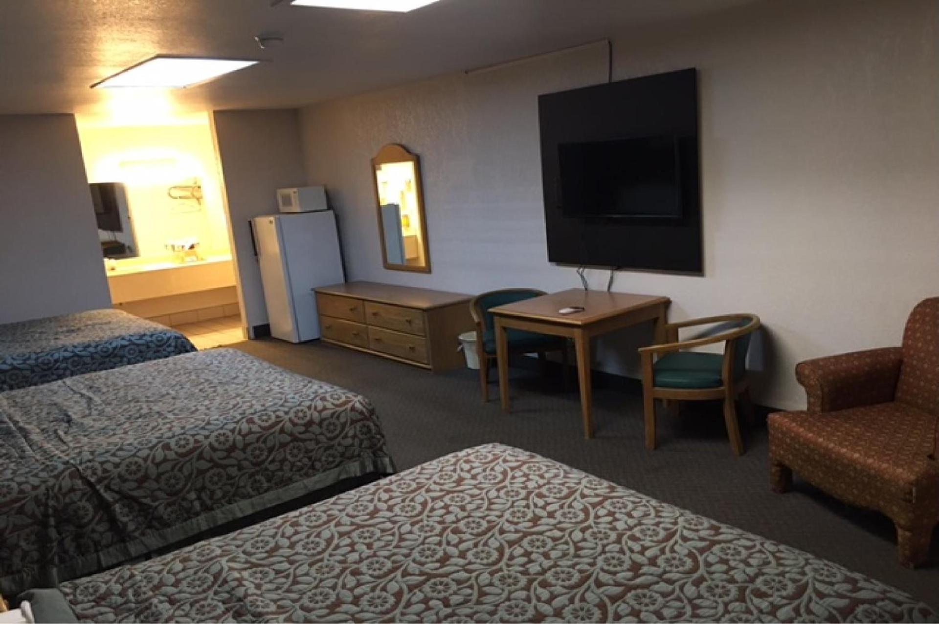 Hebbronville Executive Inn photo 22