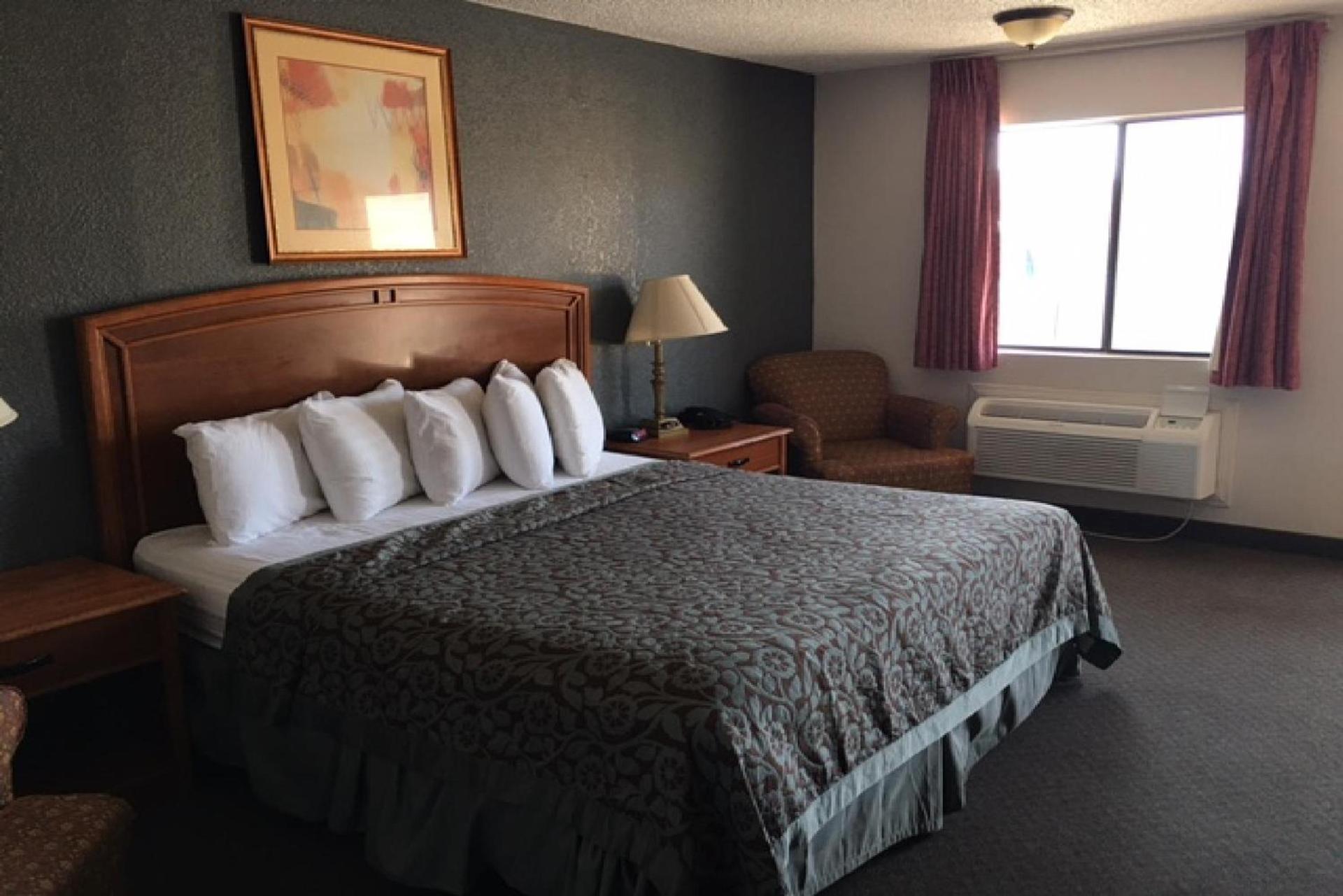 Hebbronville Executive Inn photo 11