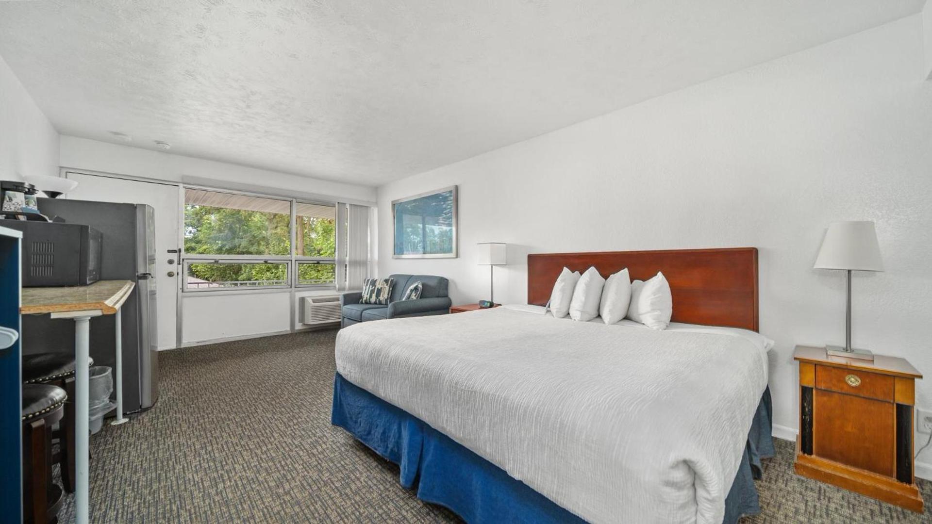 Grand Traverse Motel photo 19