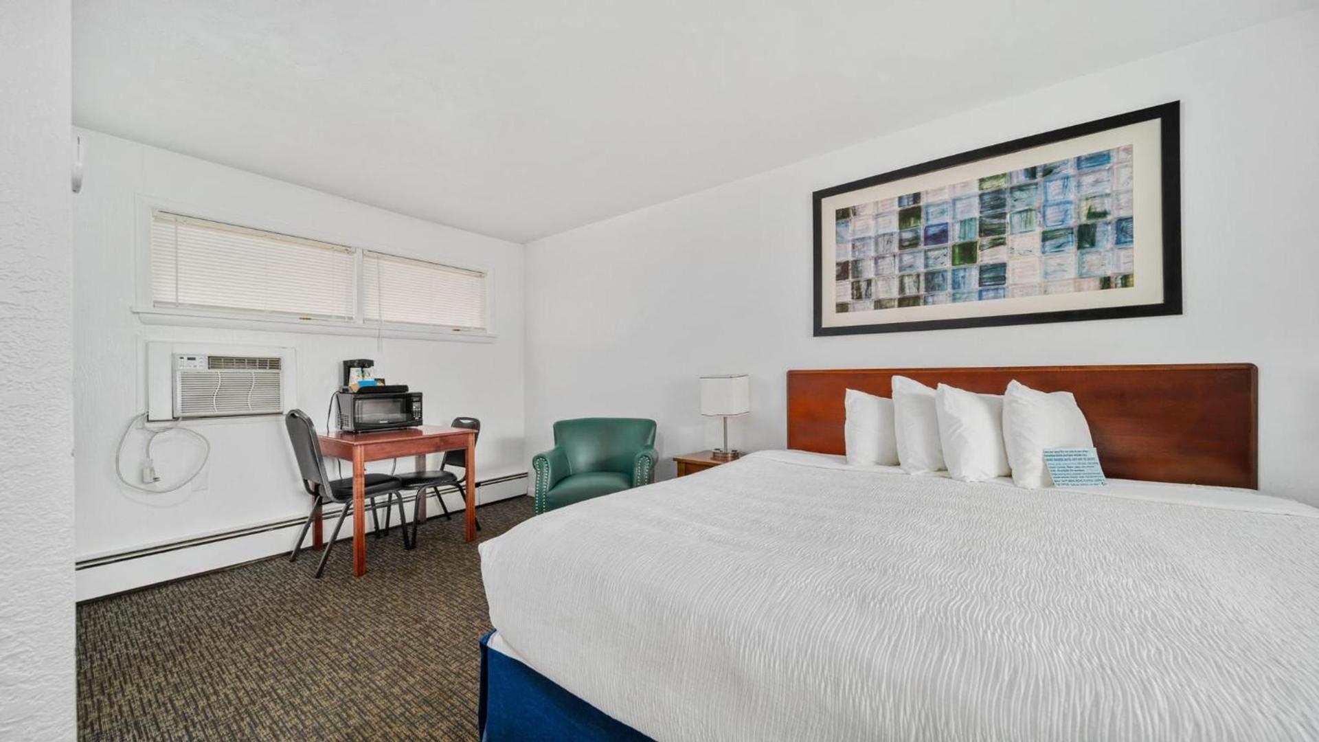 Grand Traverse Motel photo 13