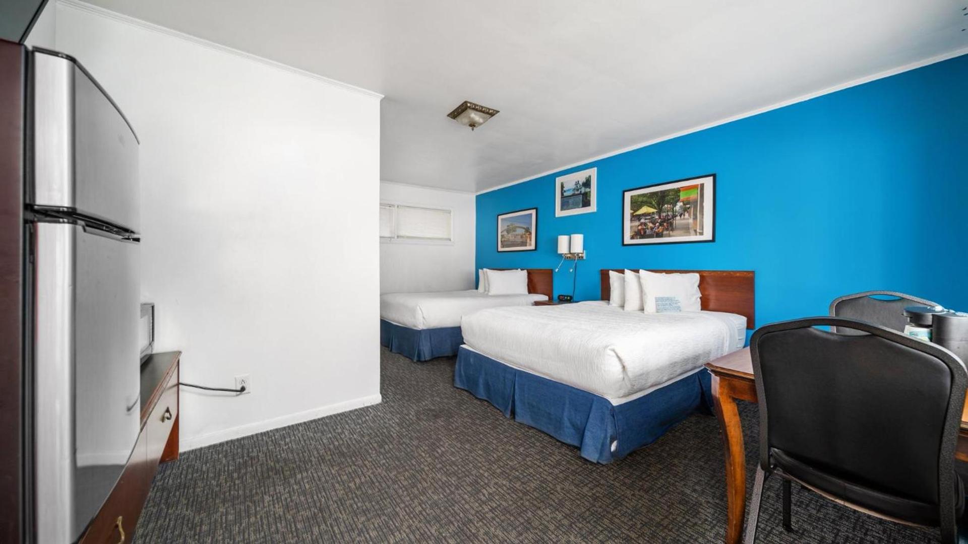 Grand Traverse Motel photo 12