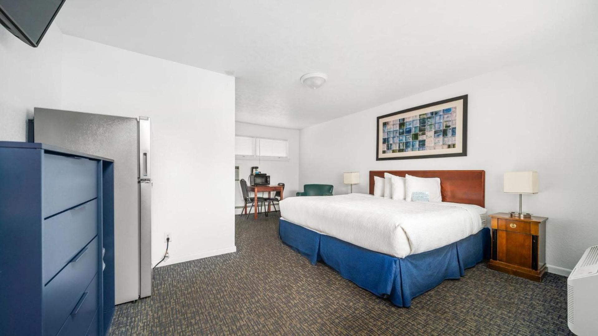 Grand Traverse Motel photo 34