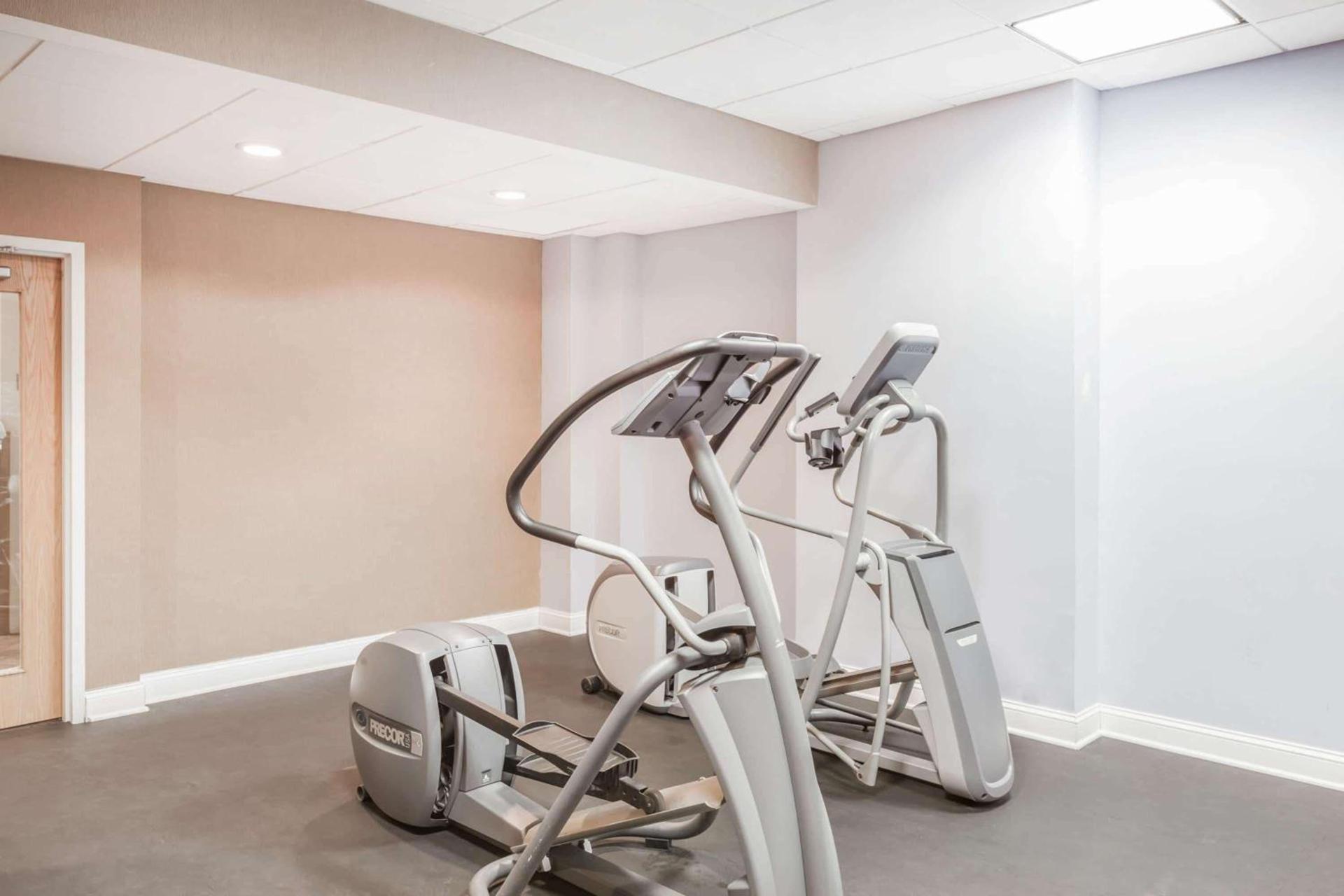 Wyndham Virginia Beach Oceanfront photo 17
