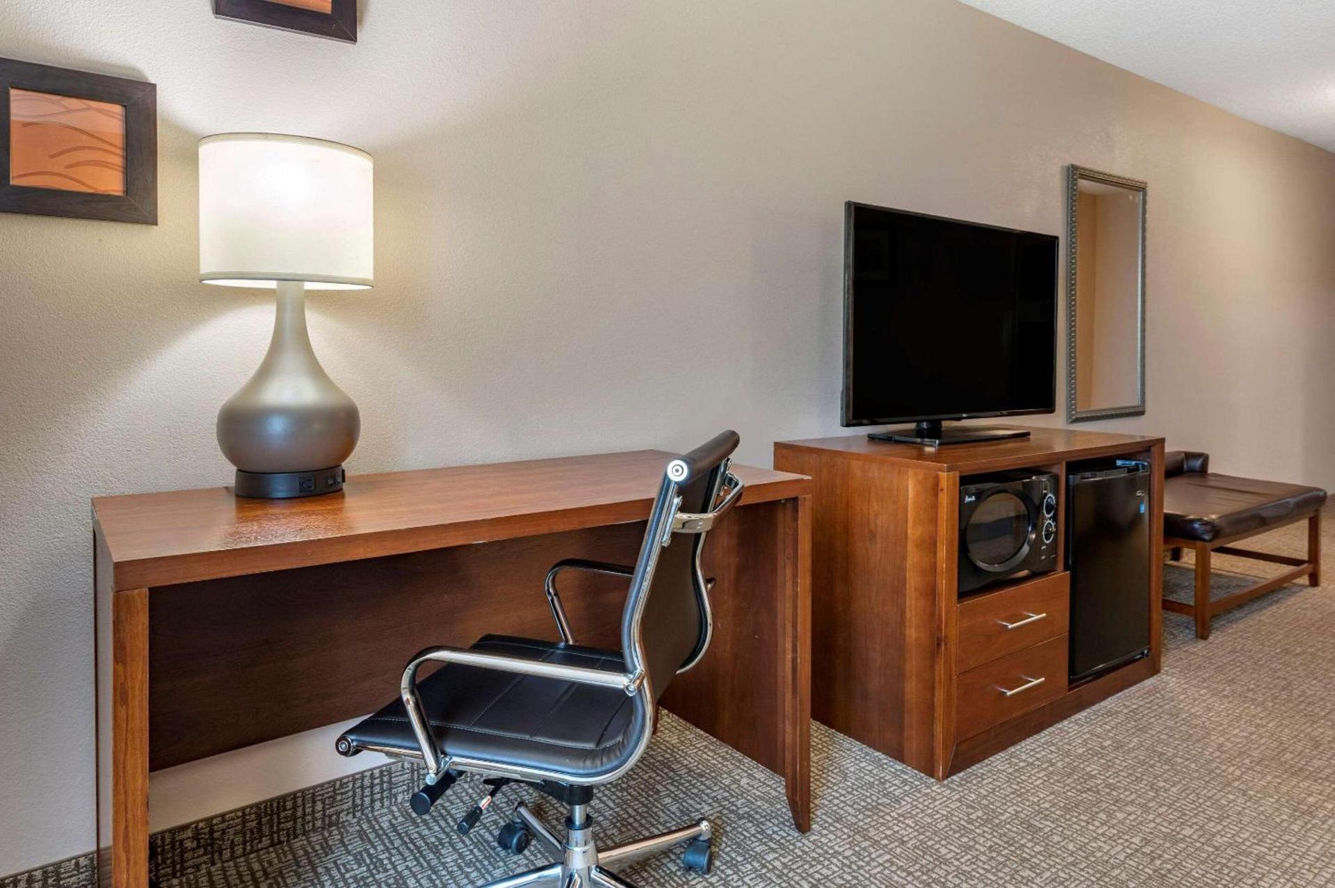 Comfort Inn & Suites Lawrenceburg photo 14