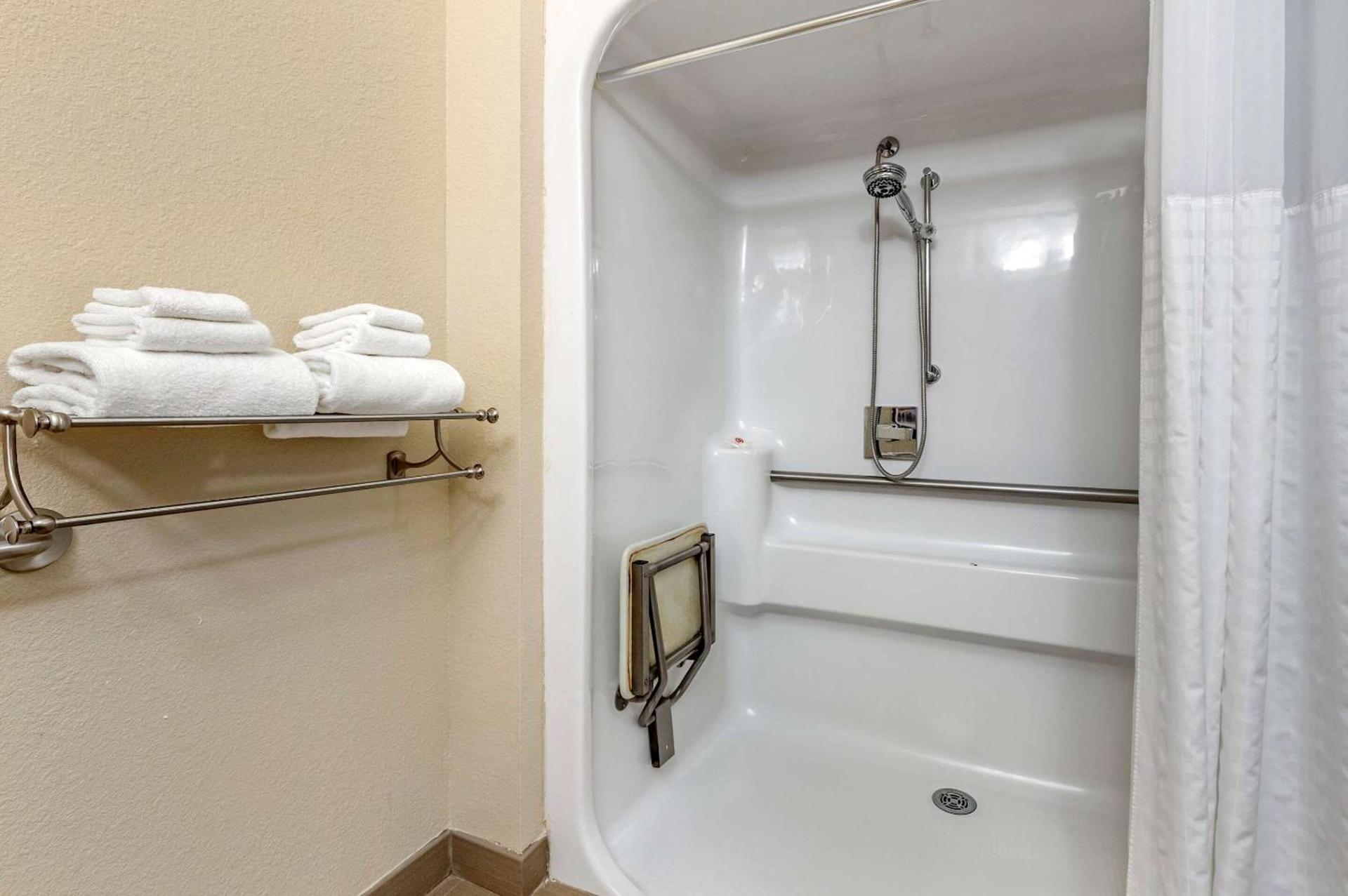 Comfort Inn La Porte photo 30