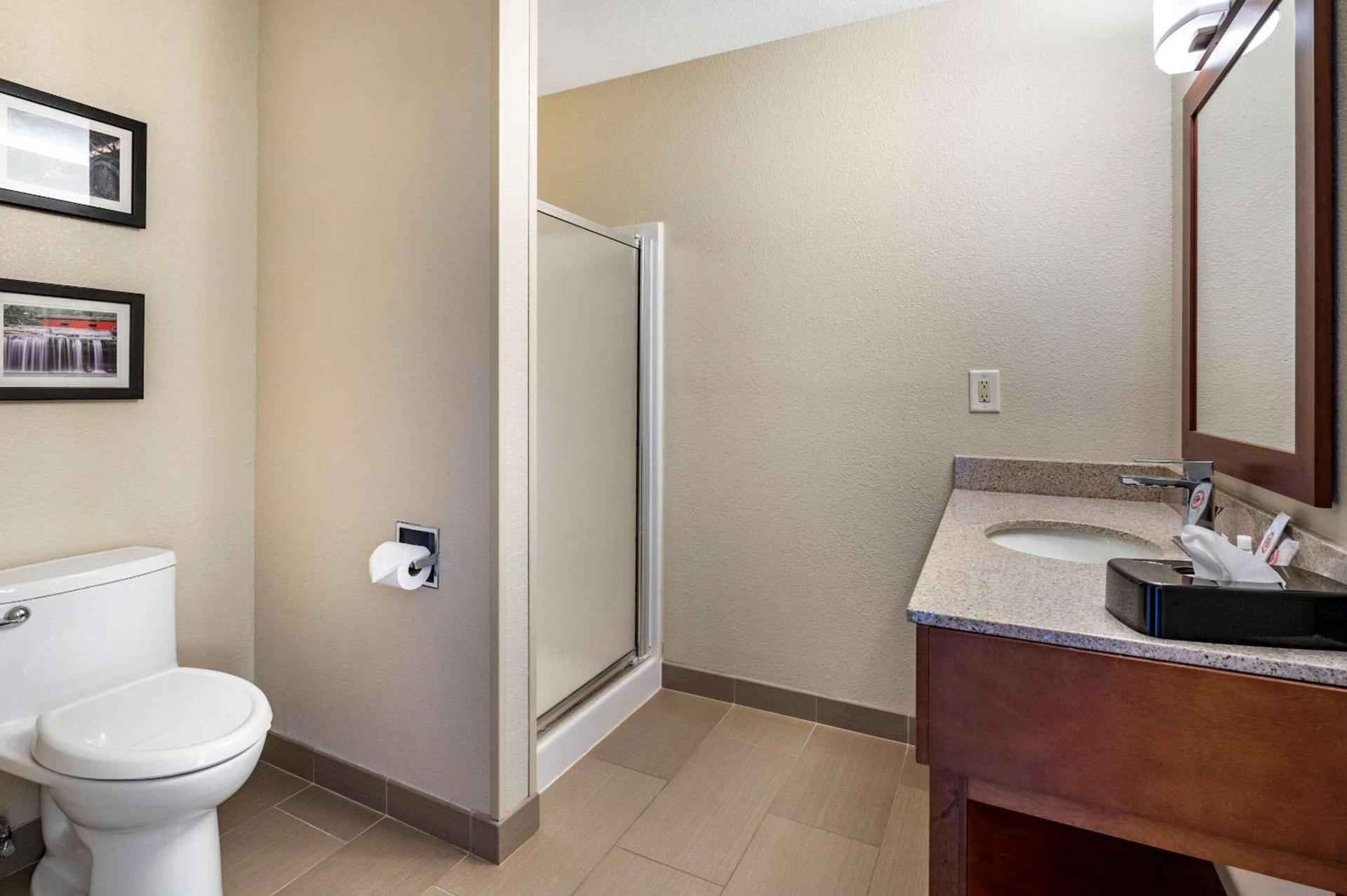 Comfort Inn La Porte photo 14