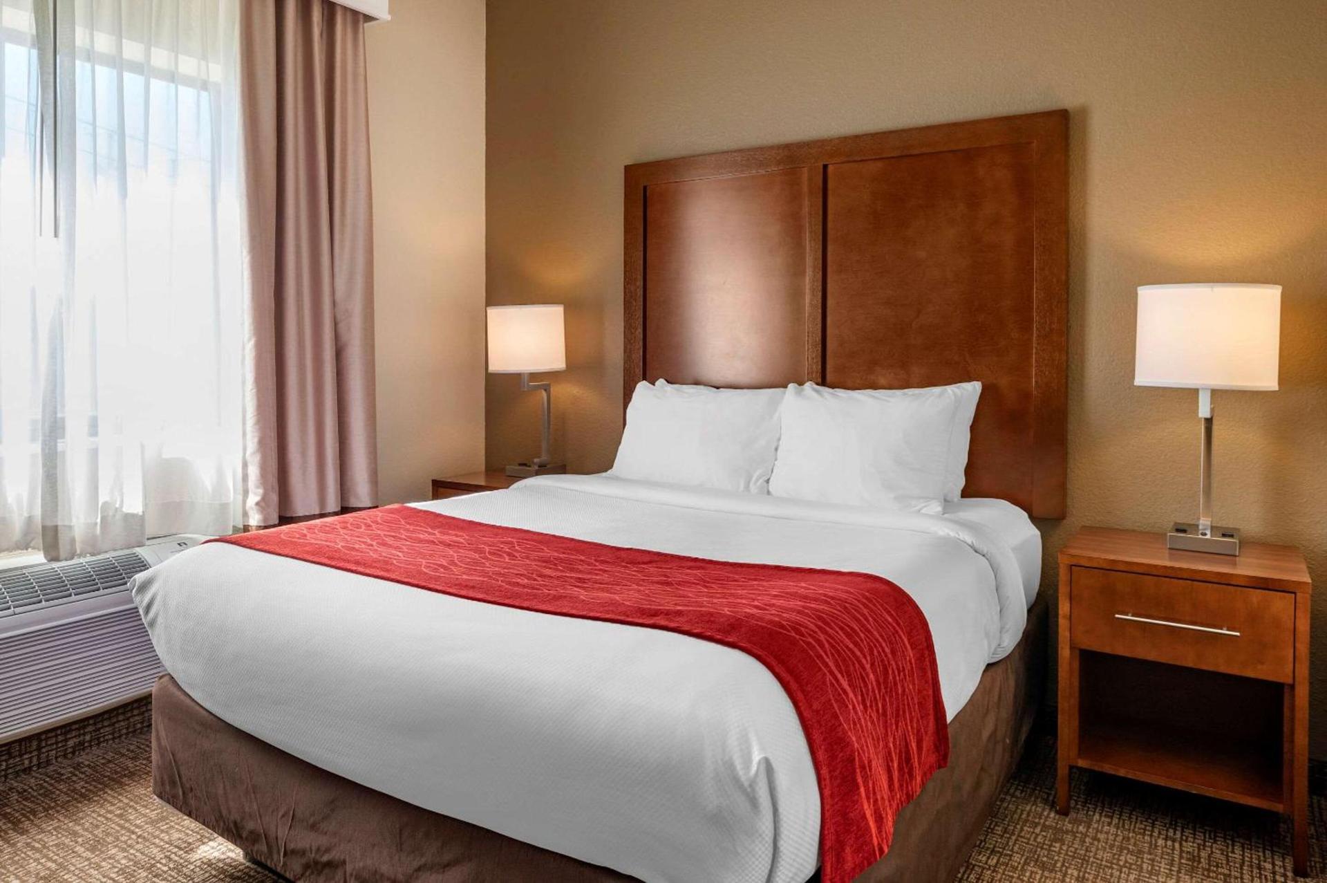 Comfort Inn La Porte photo 27