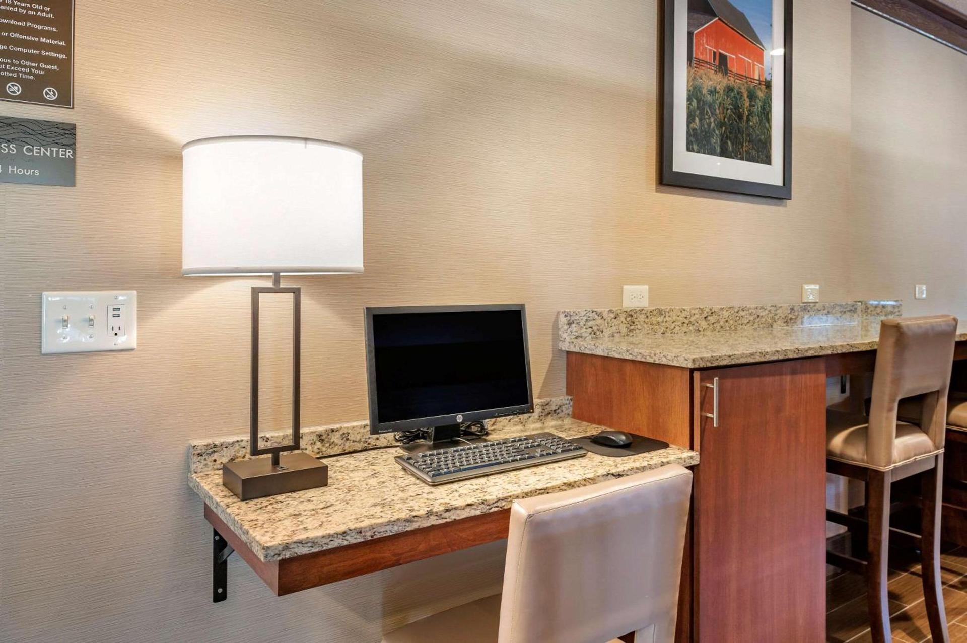 Comfort Inn La Porte photo 31