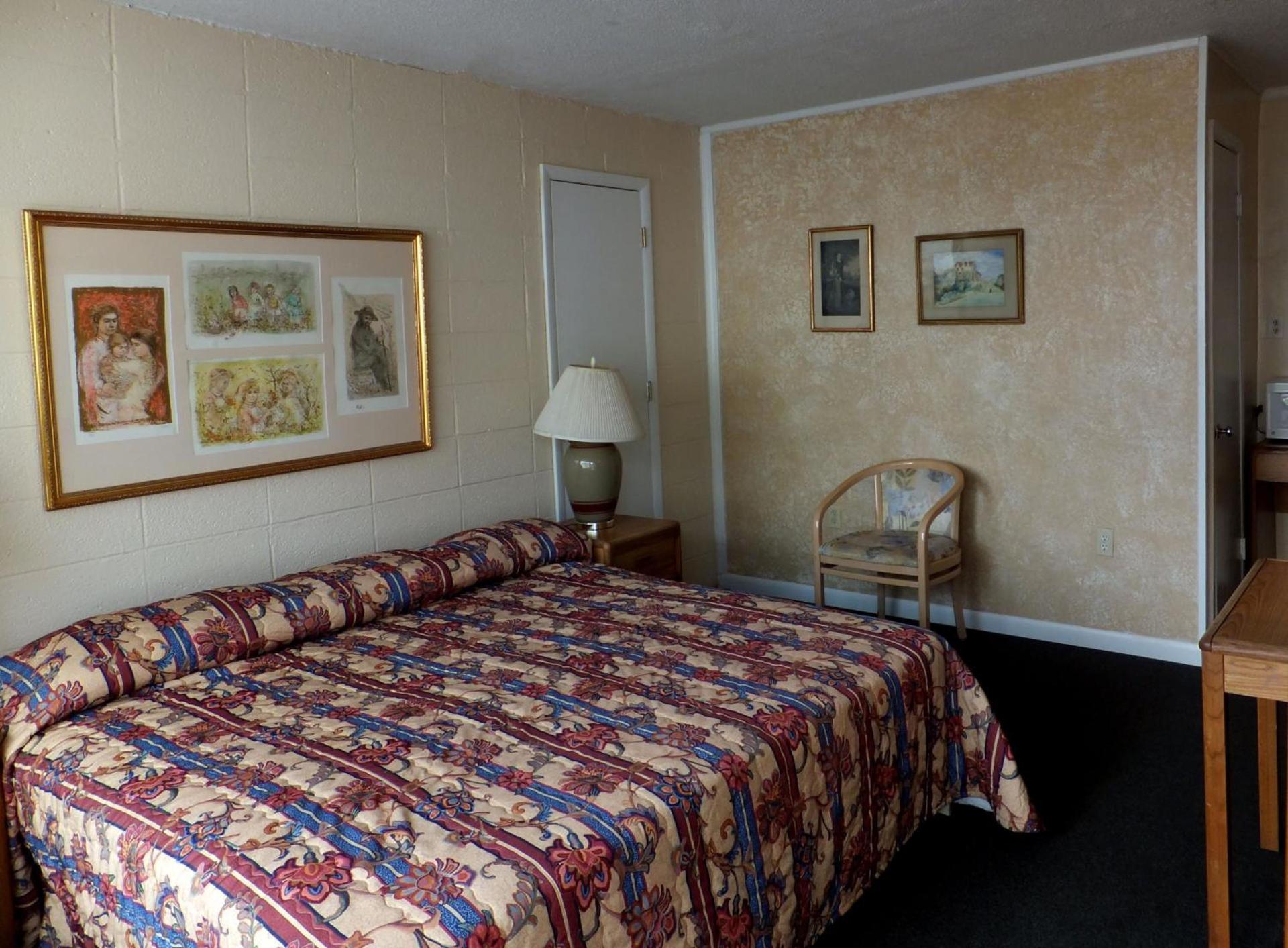 Windsor Motel photo 16
