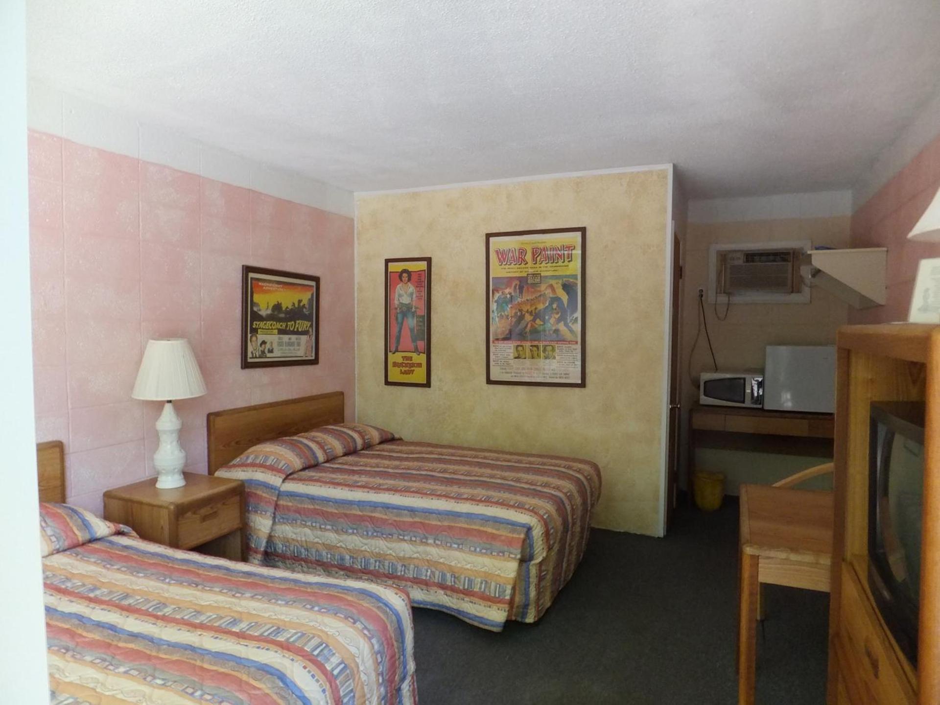 Windsor Motel photo 21