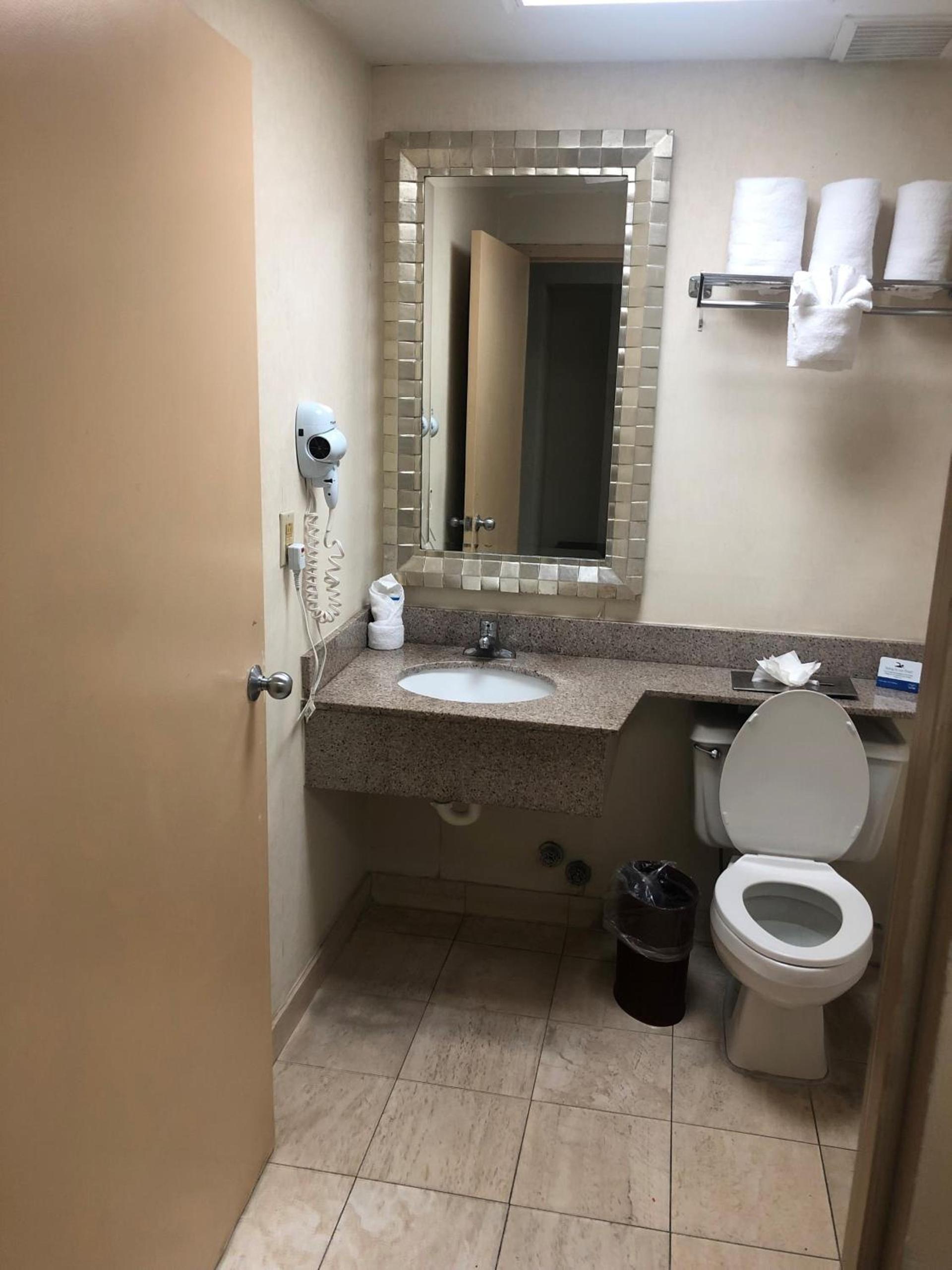 Rodeway Inn South Miami - Coral Gables photo 16