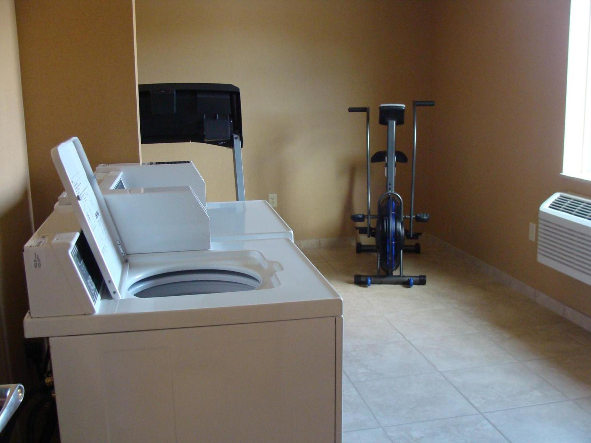 Cobblestone Hotel & Suites - Waynesboro photo 14