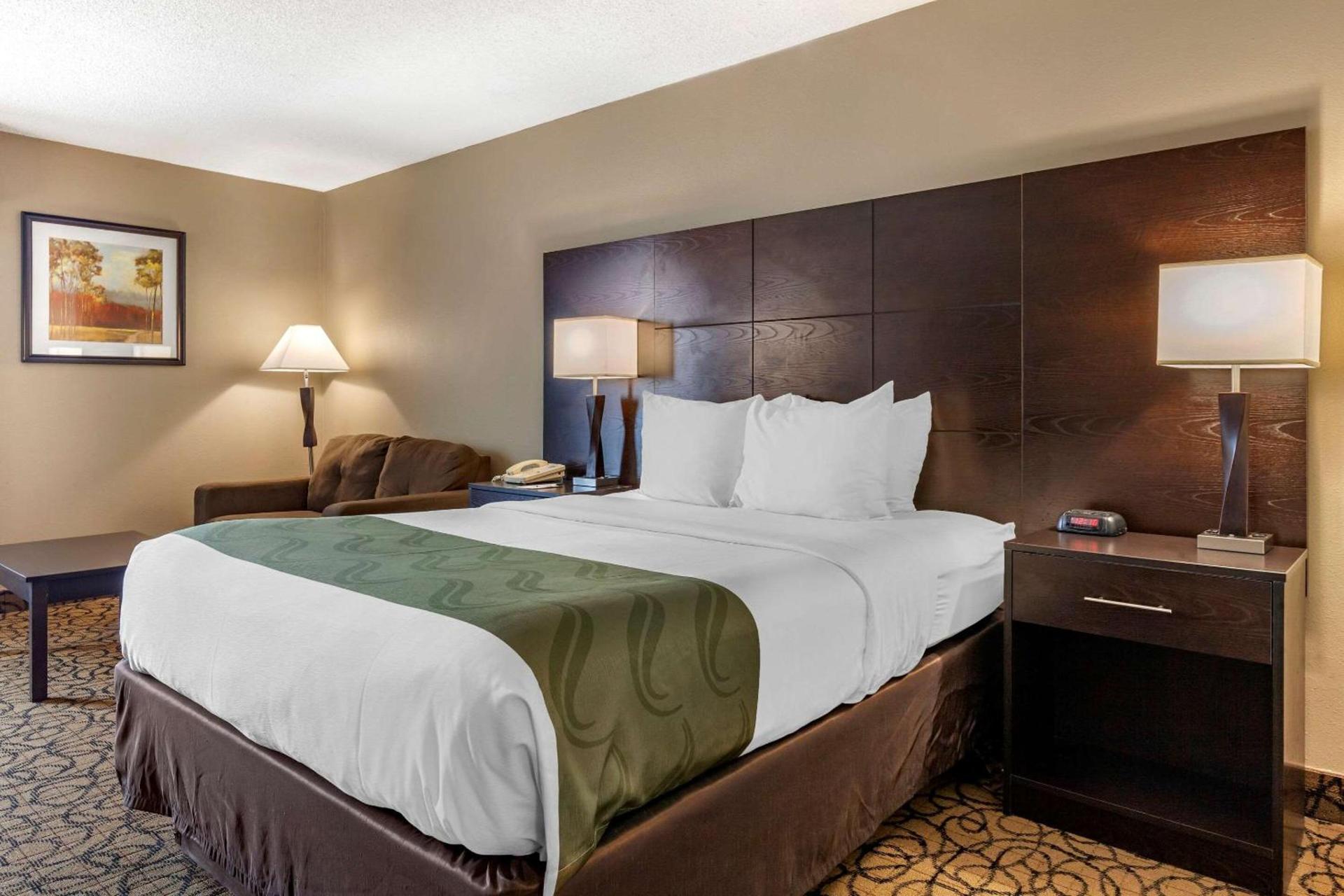 Quality Inn & Suites Escanaba North photo 11