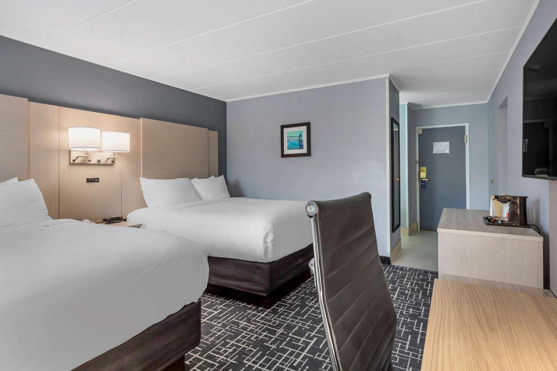 Comfort Inn Hyannis - Cape Cod photo 18