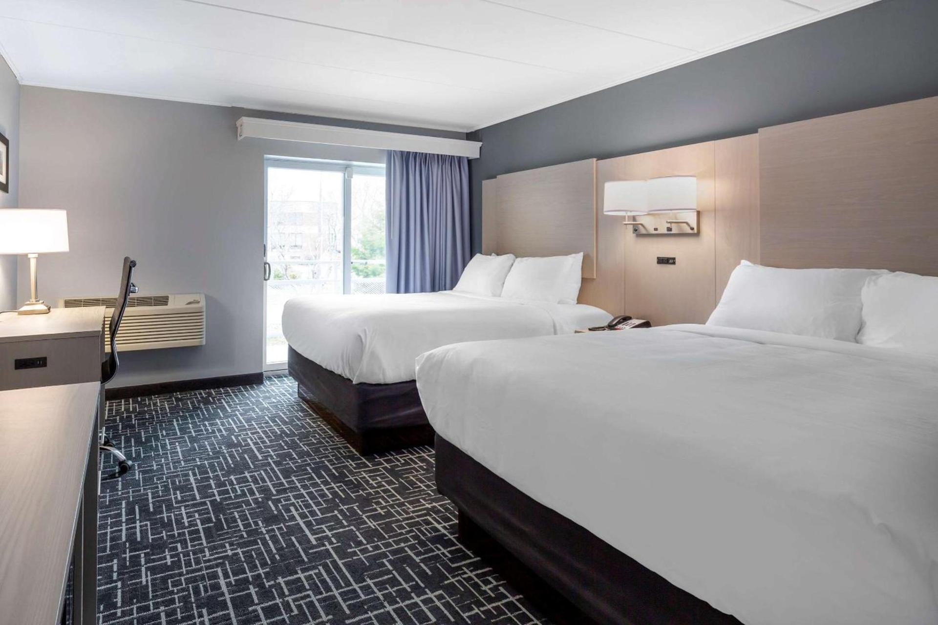 Comfort Inn Hyannis - Cape Cod photo 22