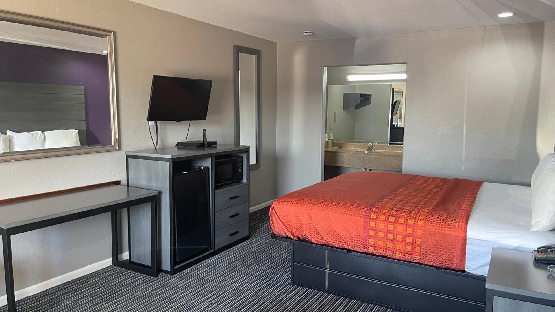 Executive Inn and Suites Houston photo 19