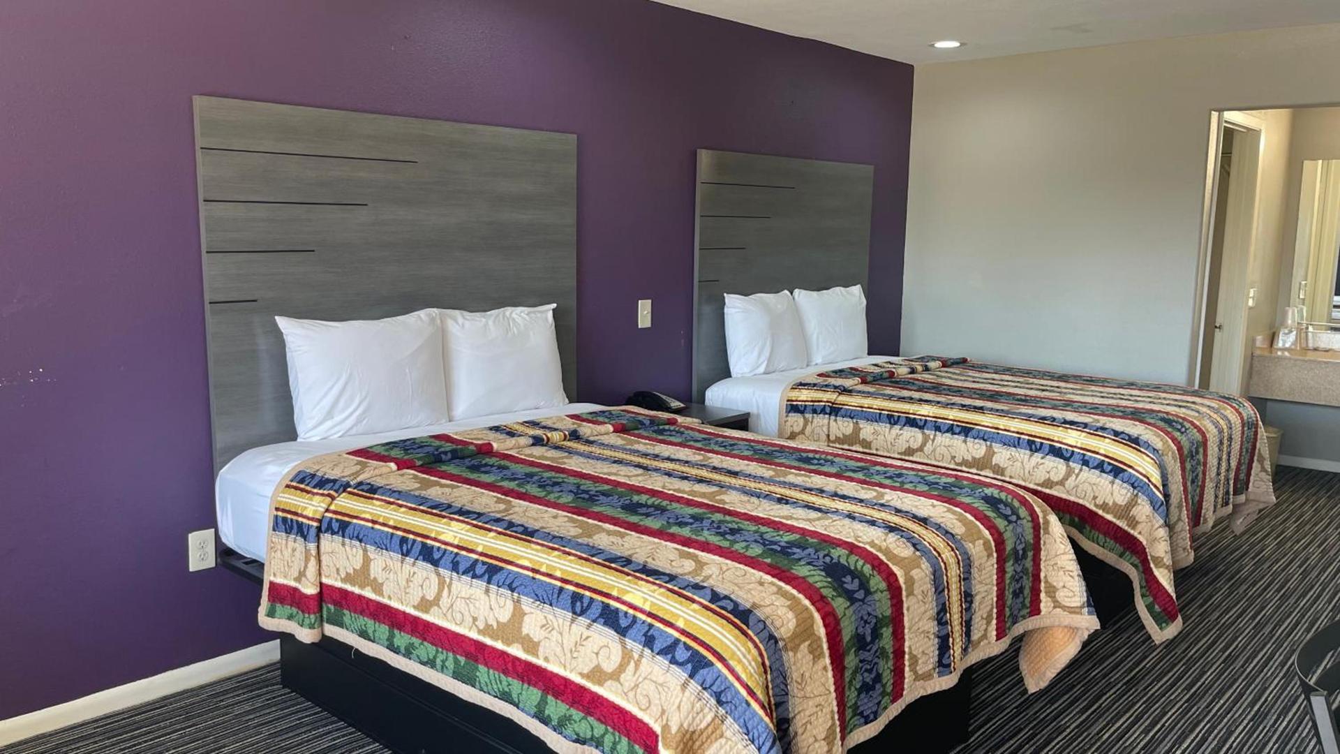 Executive Inn and Suites Houston photo 8