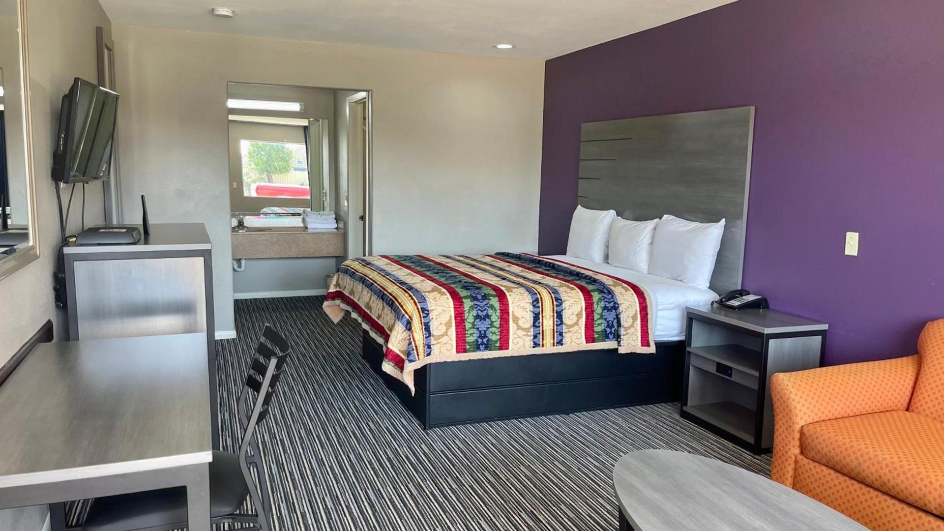 Executive Inn and Suites Houston photo 3