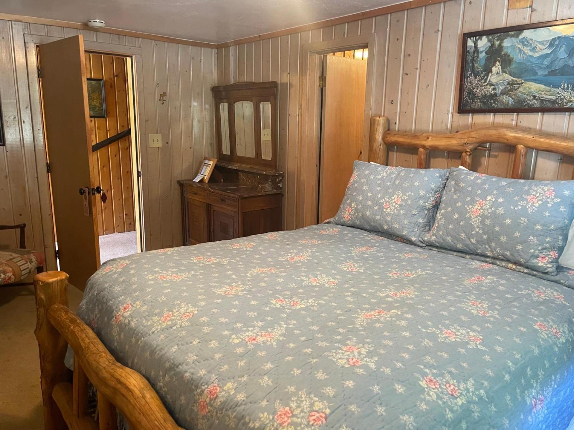 Silver Fork Lodge & Restaurant photo 39