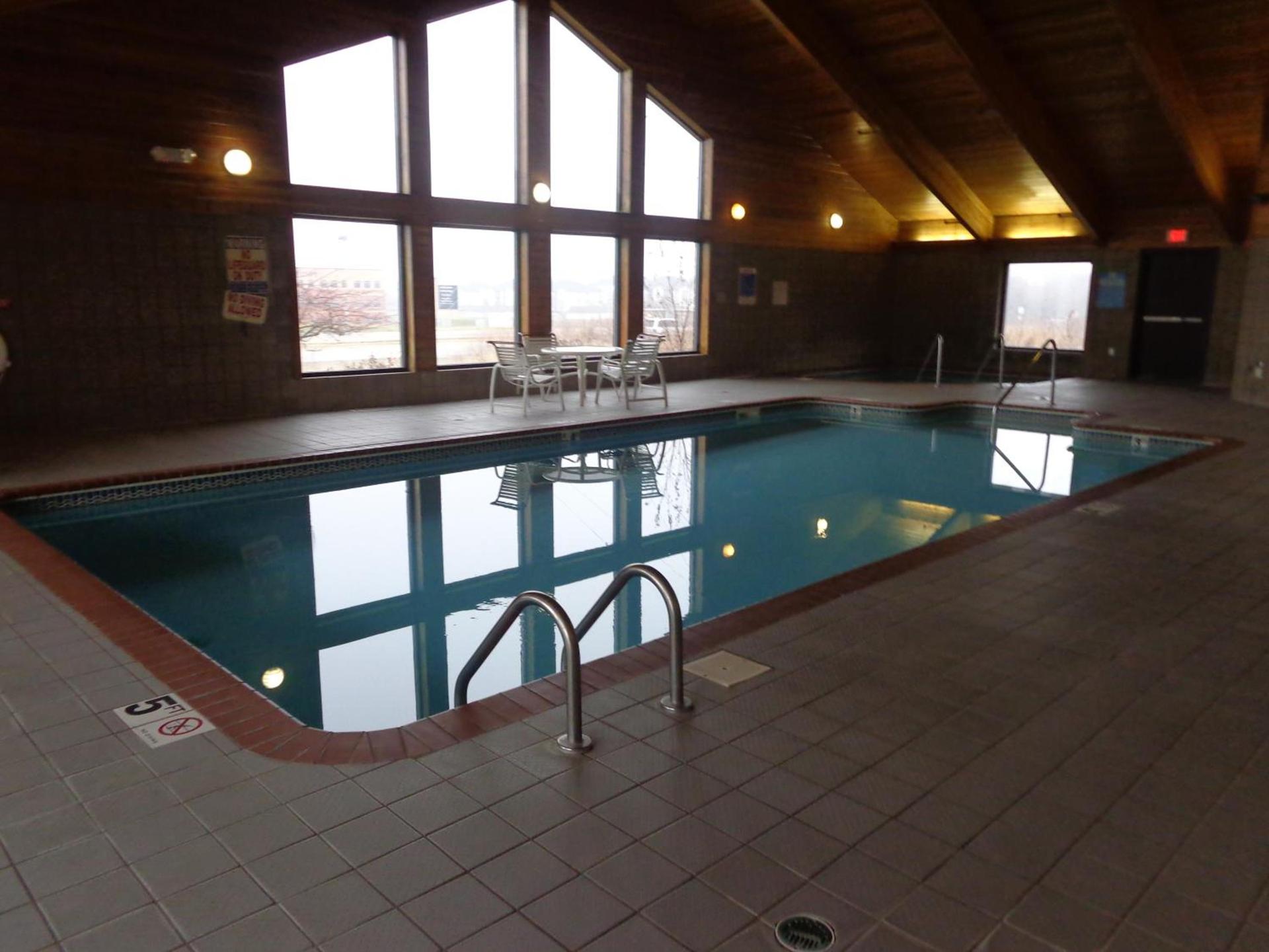 AmericInn by Wyndham Coralville photo 40