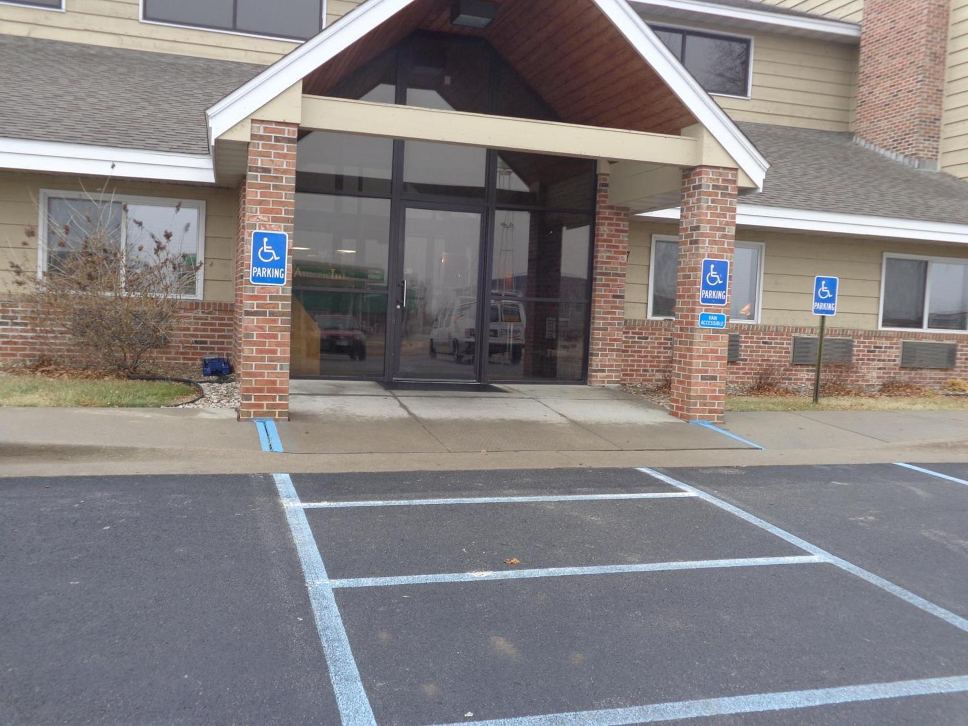 AmericInn by Wyndham Coralville photo 42