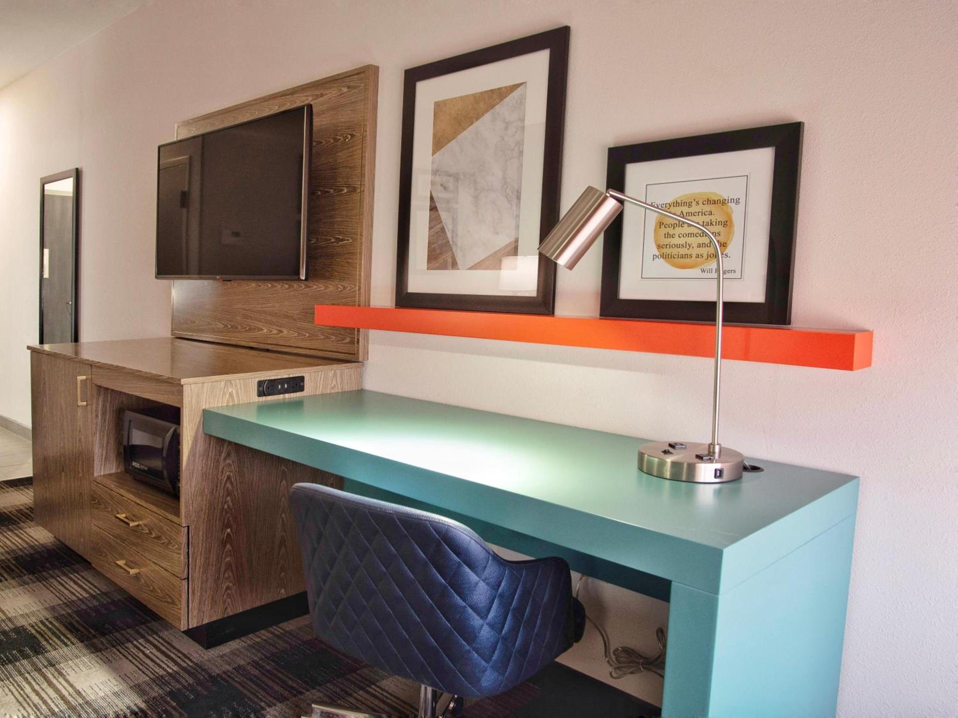 La Quinta by Wyndham Oklahoma City Airport photo 37