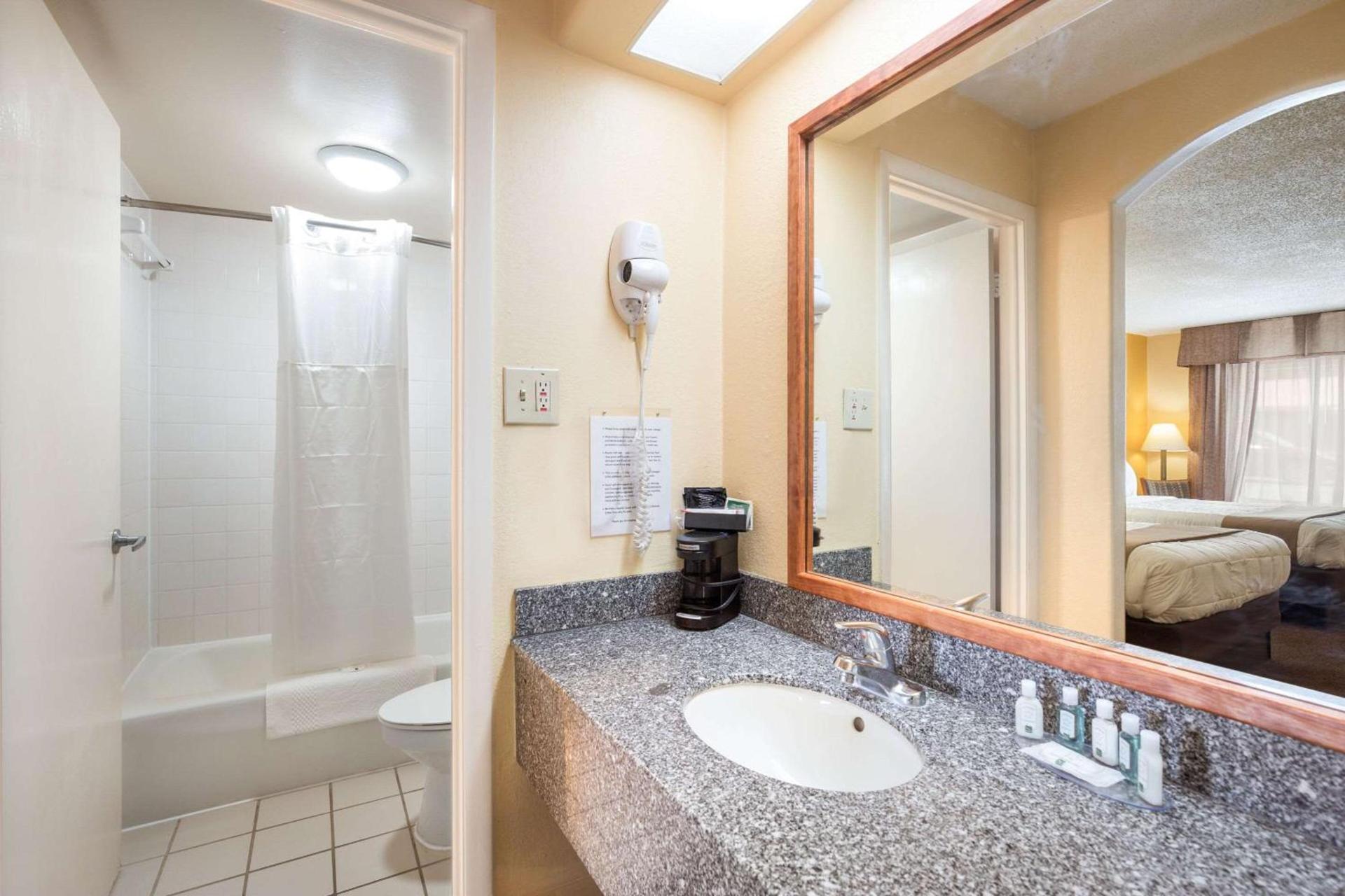 Quality Inn White Springs Suwanee photo 23