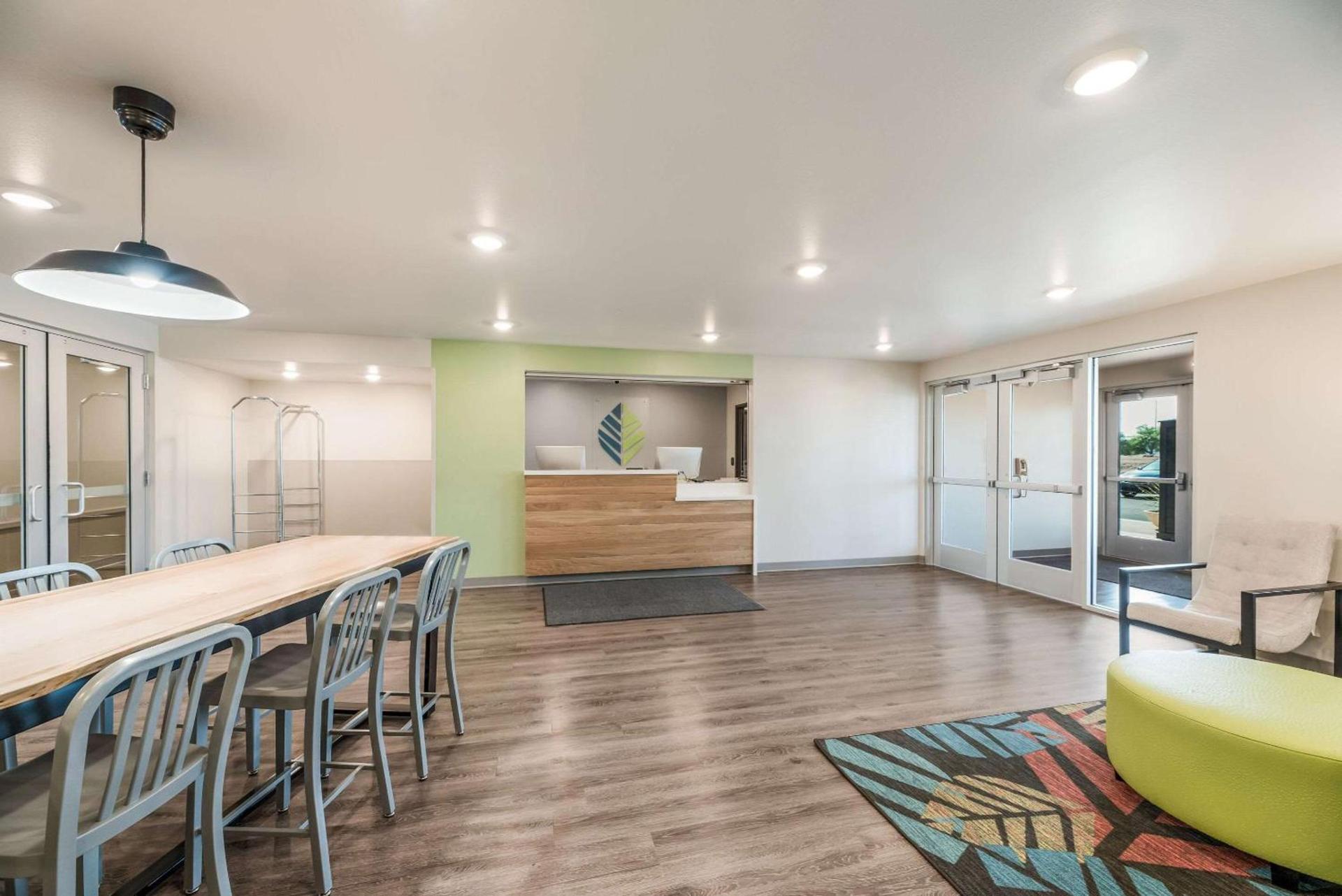 WoodSpring Suites Tucson-South photo 7