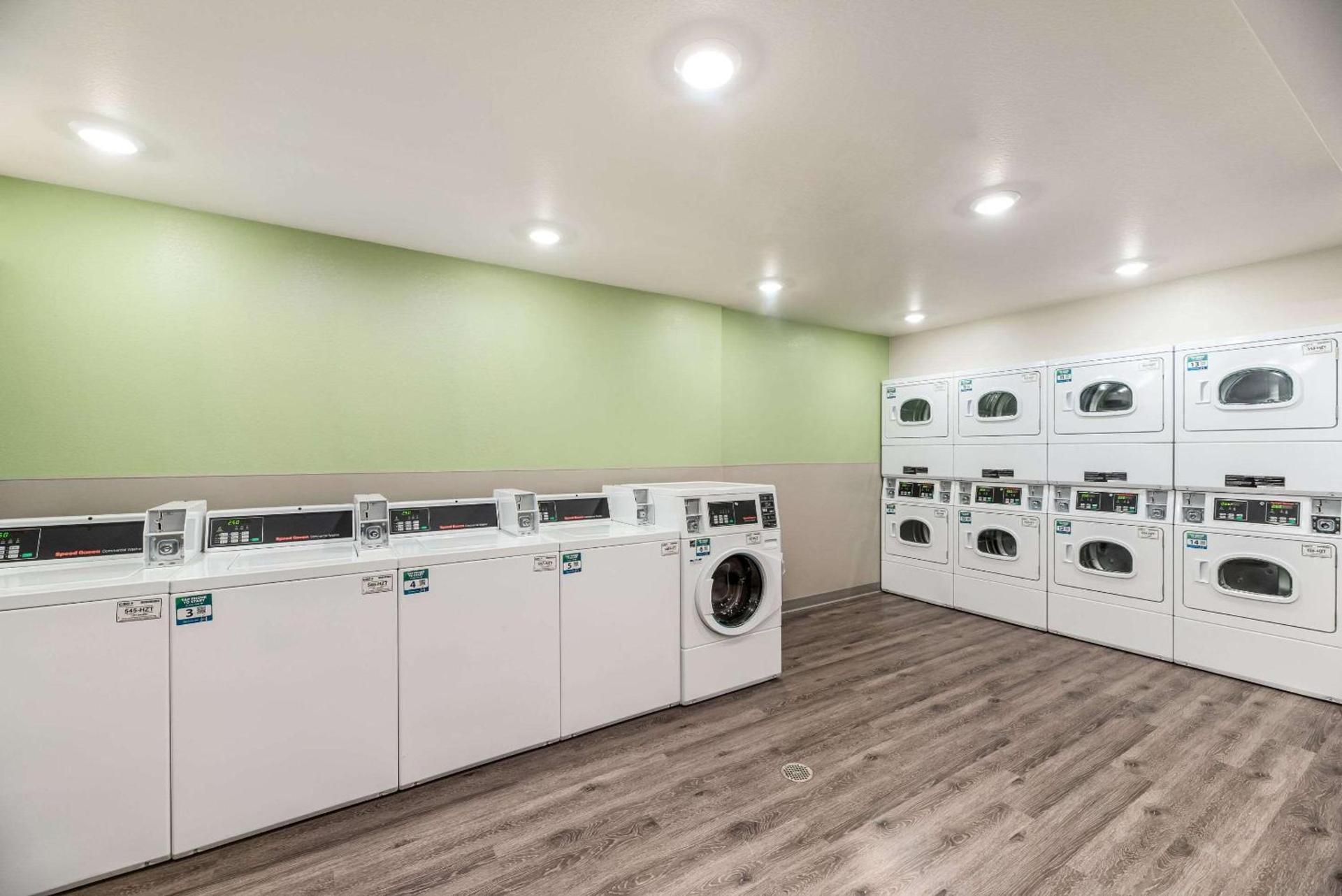 WoodSpring Suites Tucson-South photo 32
