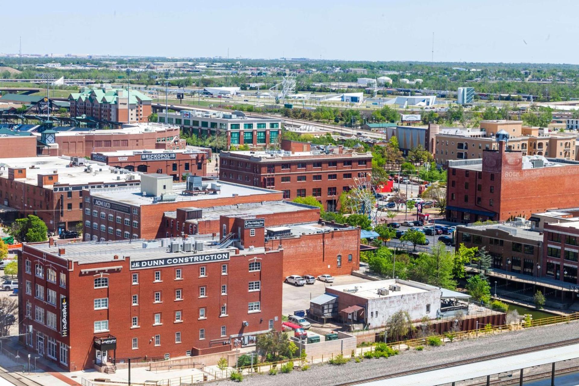 Wyndham Grand Oklahoma City Downtown photo 2