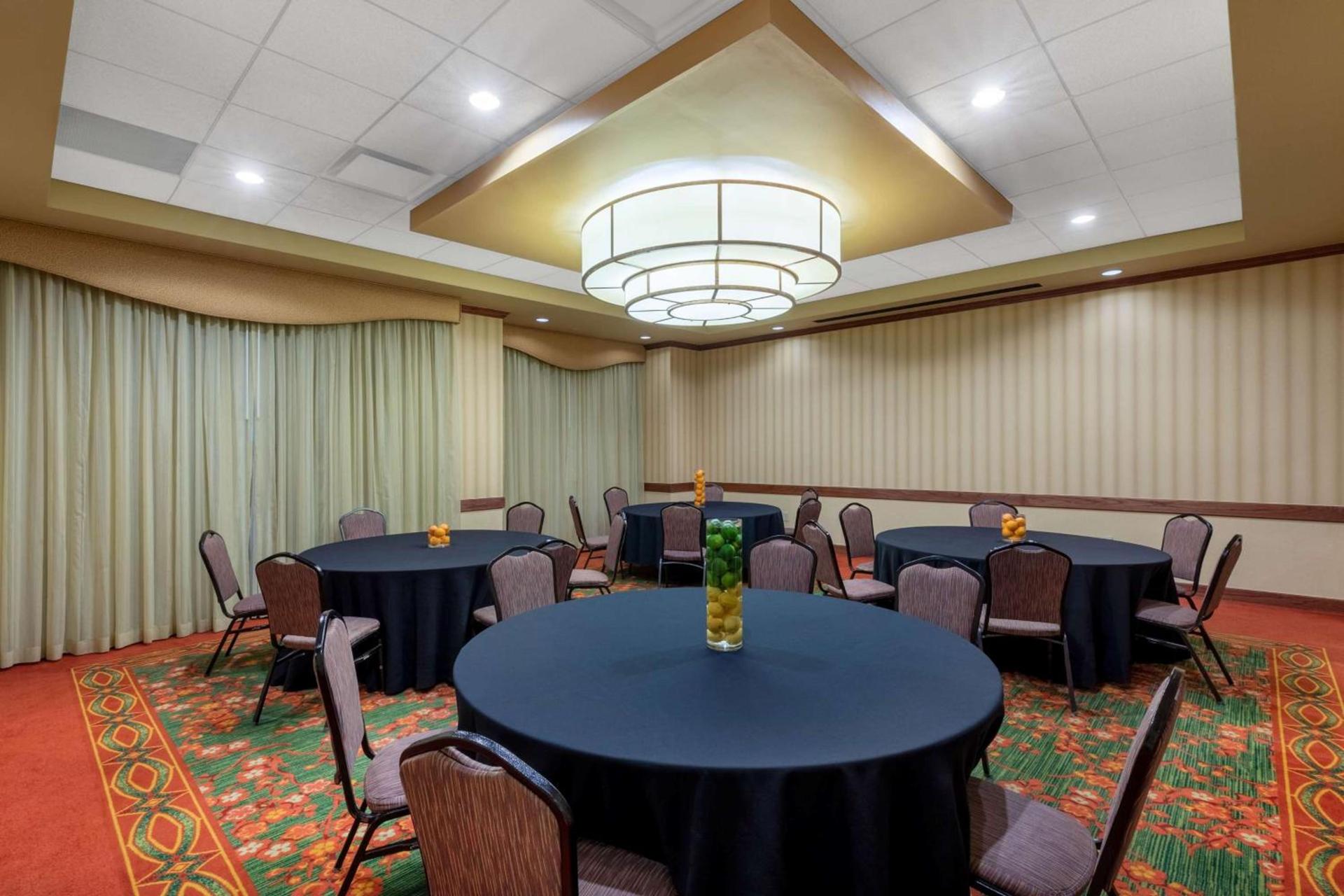 Wyndham Grand Oklahoma City Downtown photo 36