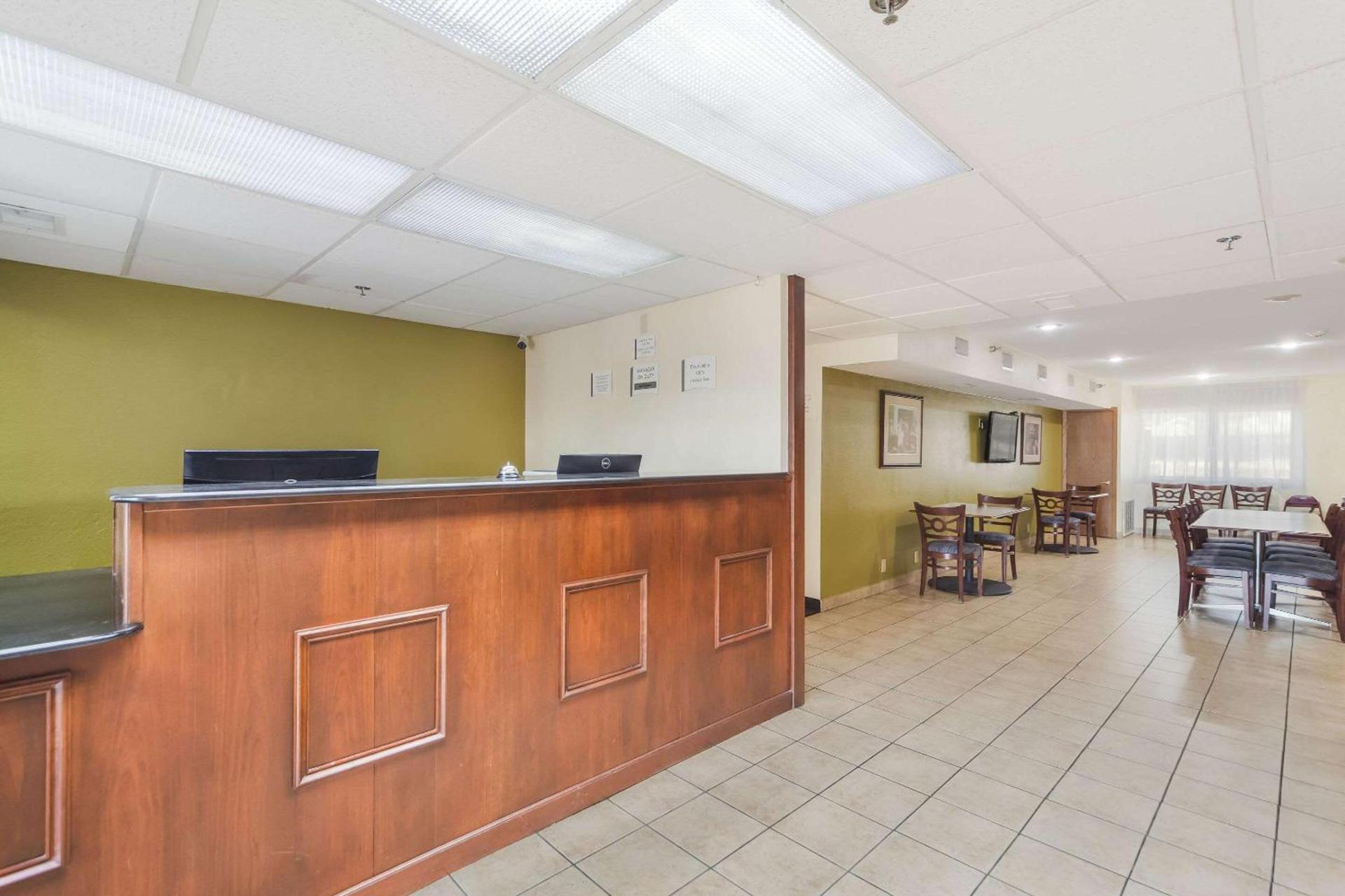 Quality Inn Lincoln Cornhusker photo 6