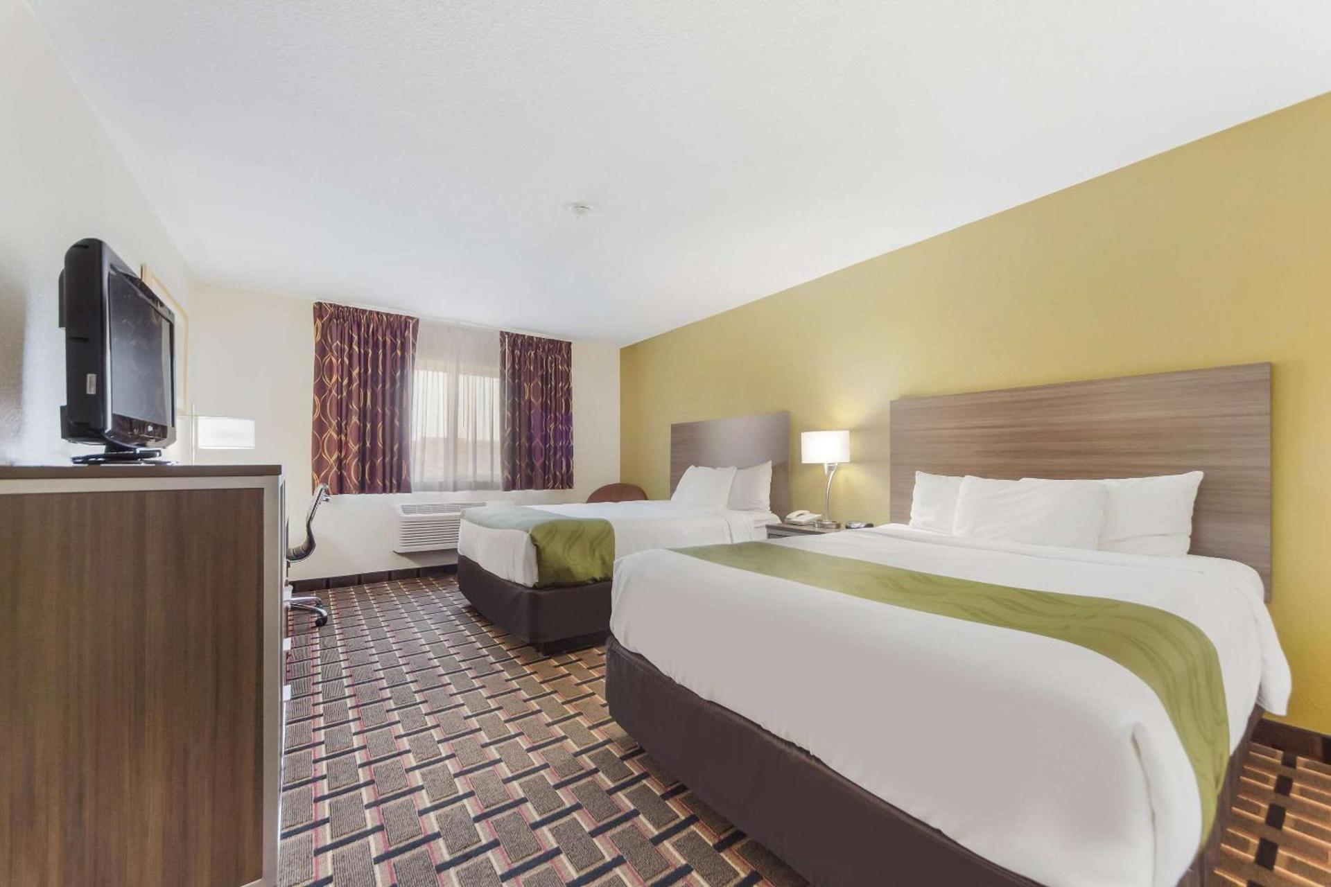 Quality Inn Lincoln Cornhusker photo 10