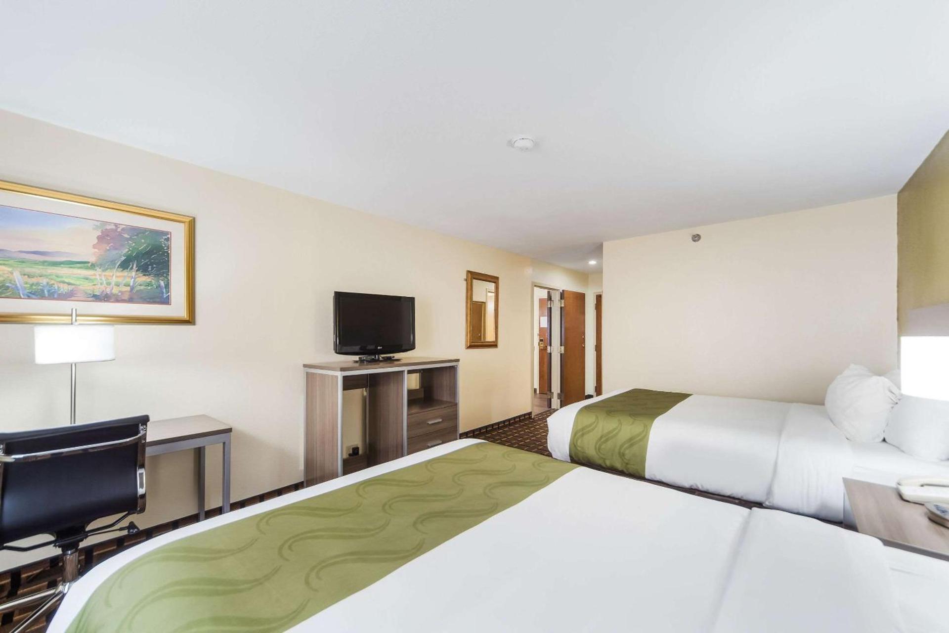 Quality Inn Lincoln Cornhusker photo 15