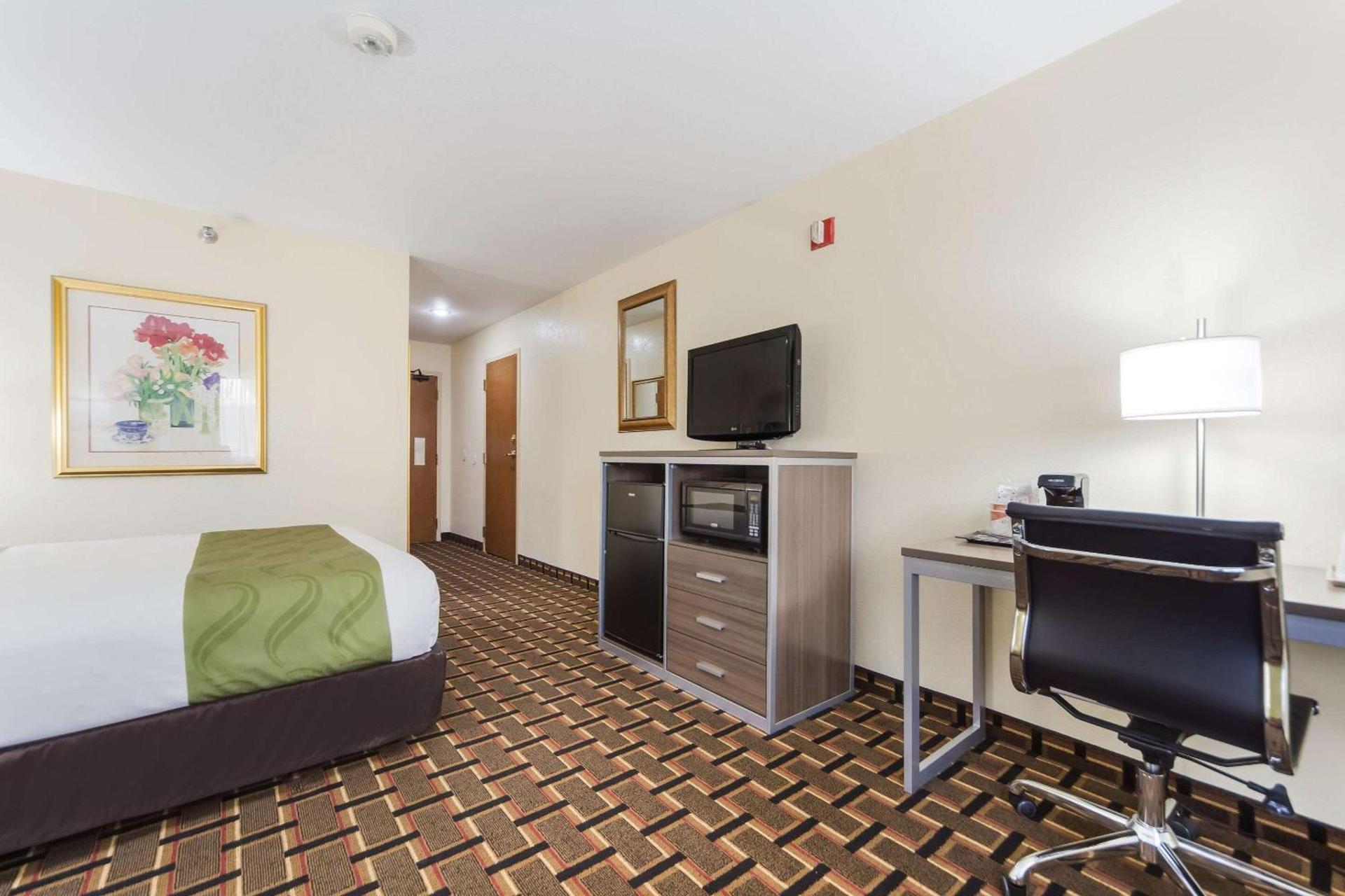 Quality Inn Lincoln Cornhusker photo 18