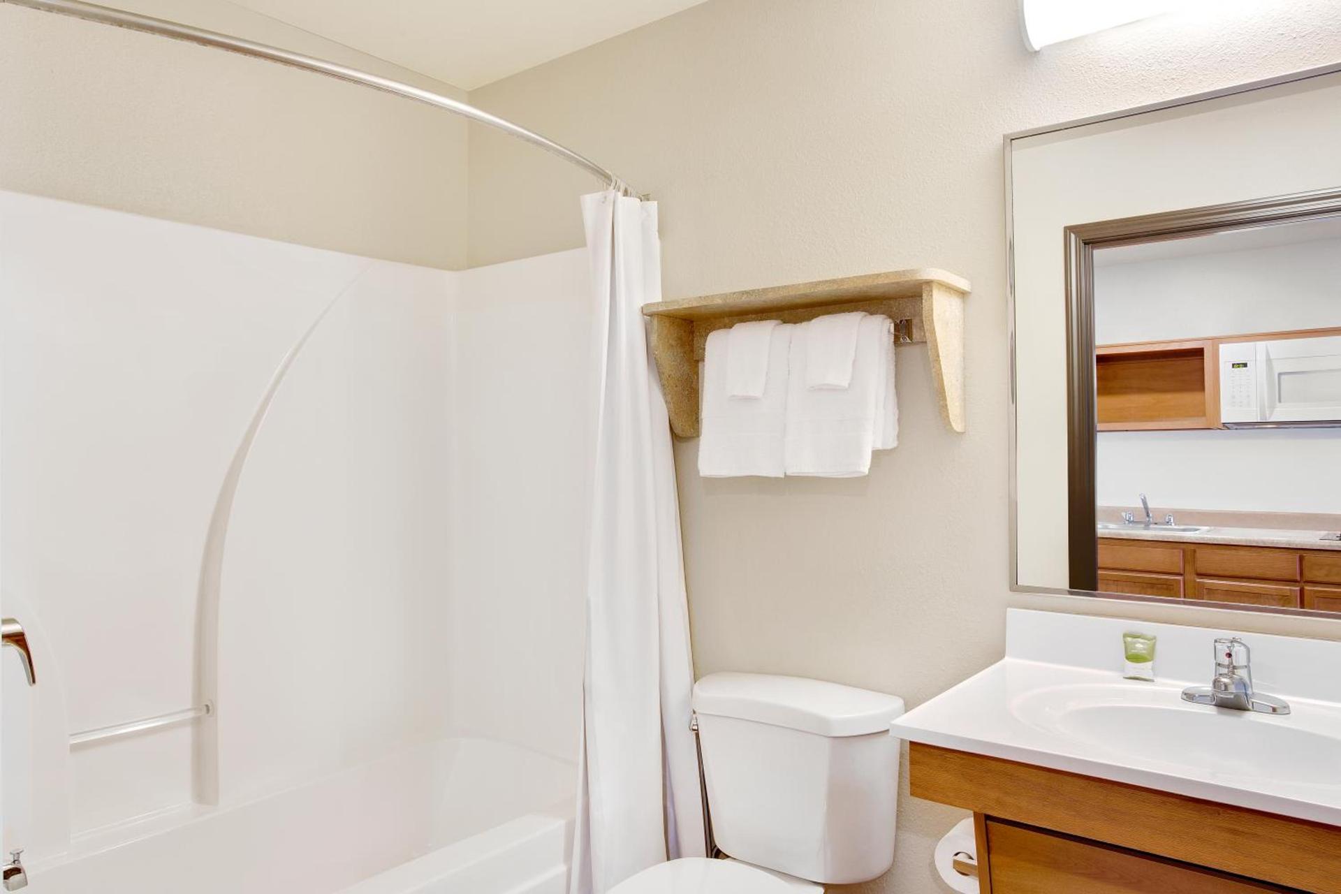 WoodSpring Suites Columbus North I-270 photo 16