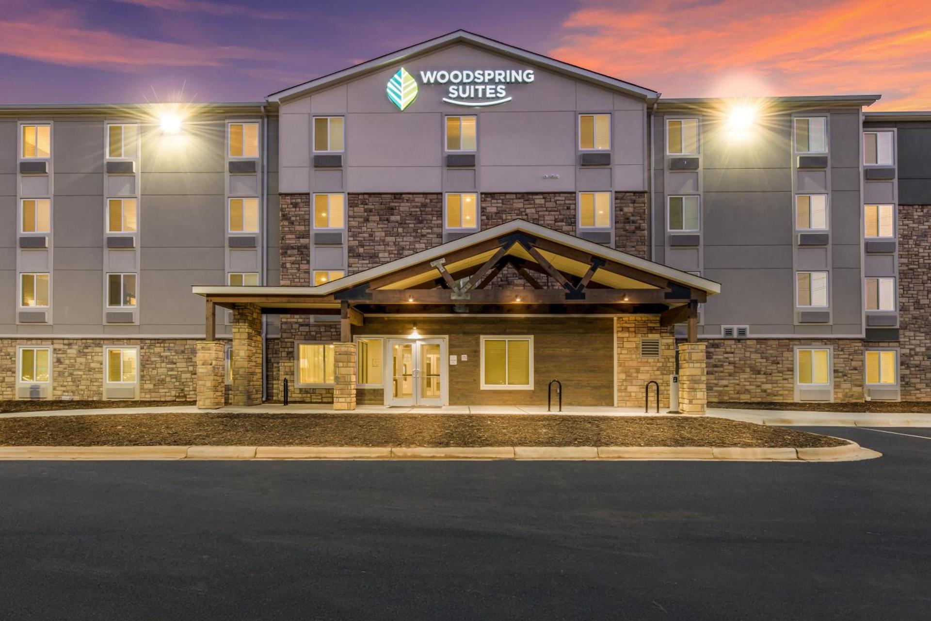 WoodSpring Suites Charlotte - University Research Park photo 19