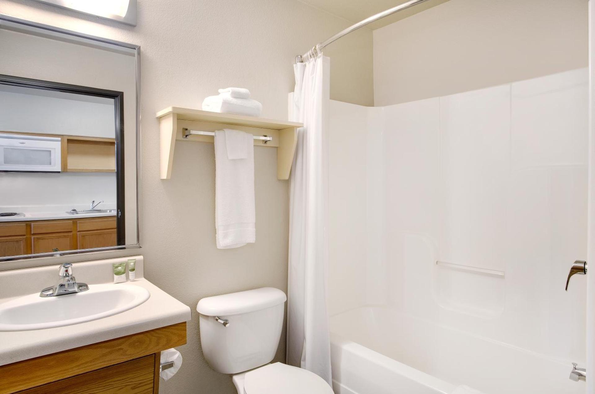 WoodSpring Suites Cincinnati Fairfield photo 15