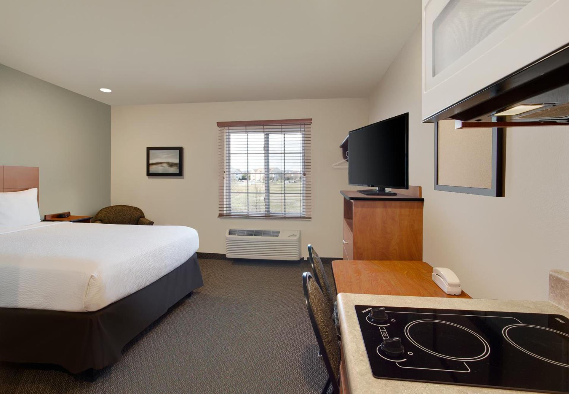 WoodSpring Suites Frederick I-70 photo 18