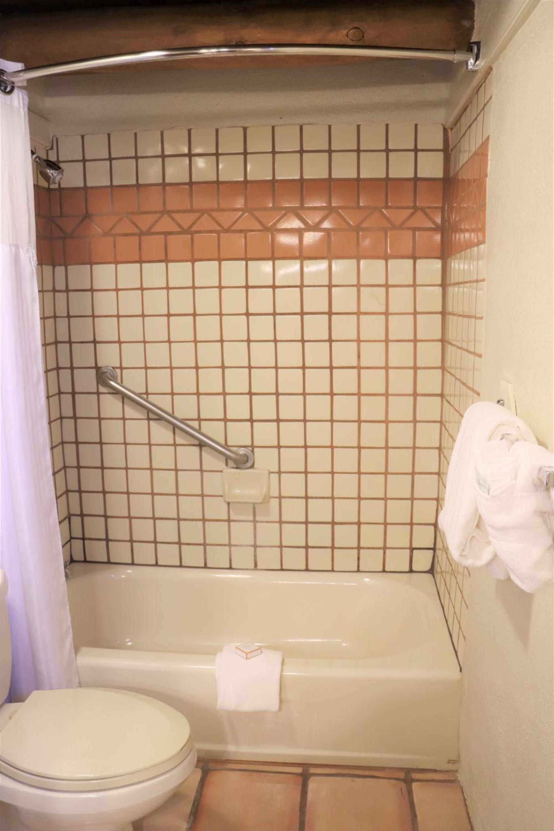 Sagebrush Inn & Suites photo 82