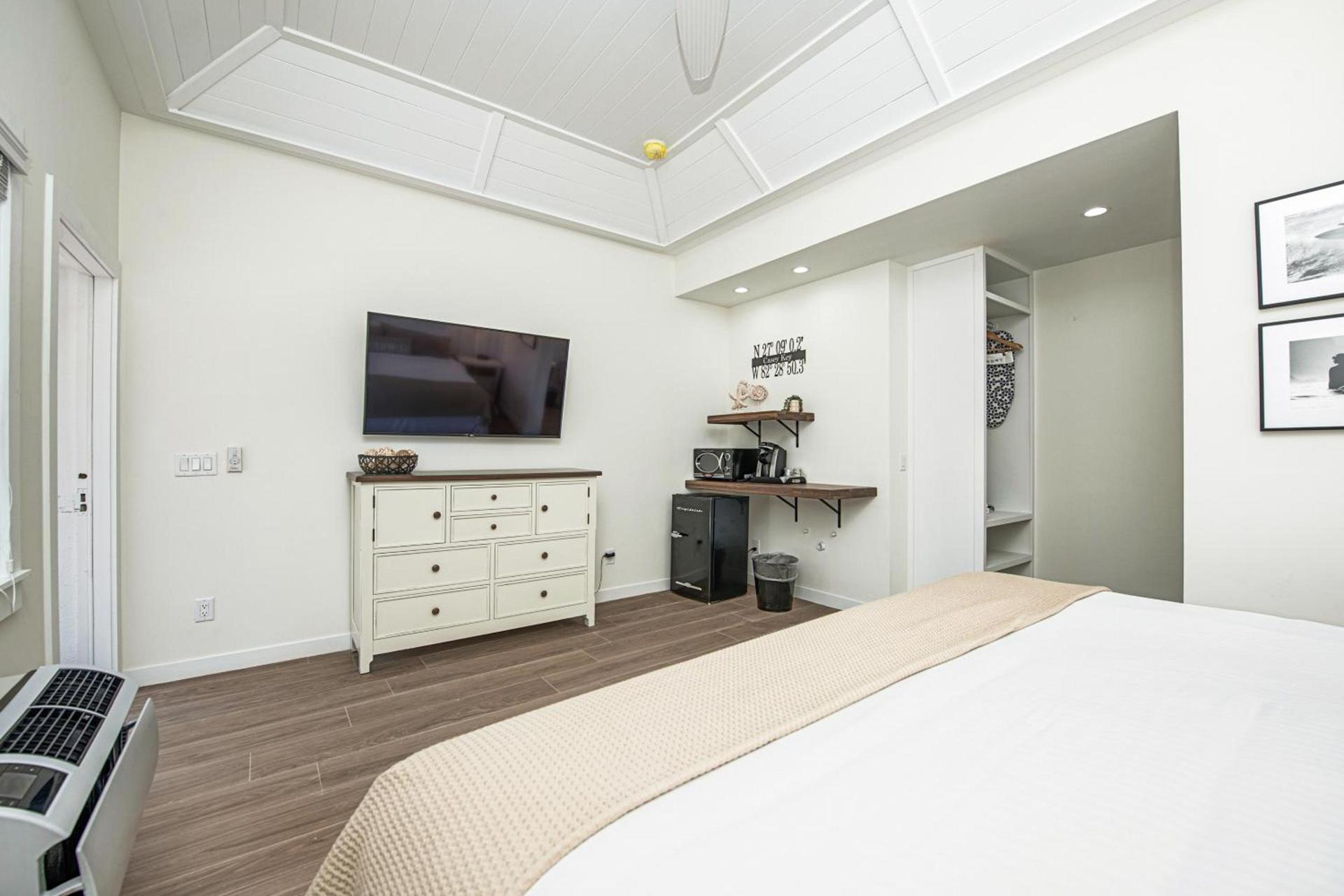 Casey Key Resorts - Beachfront photo 40