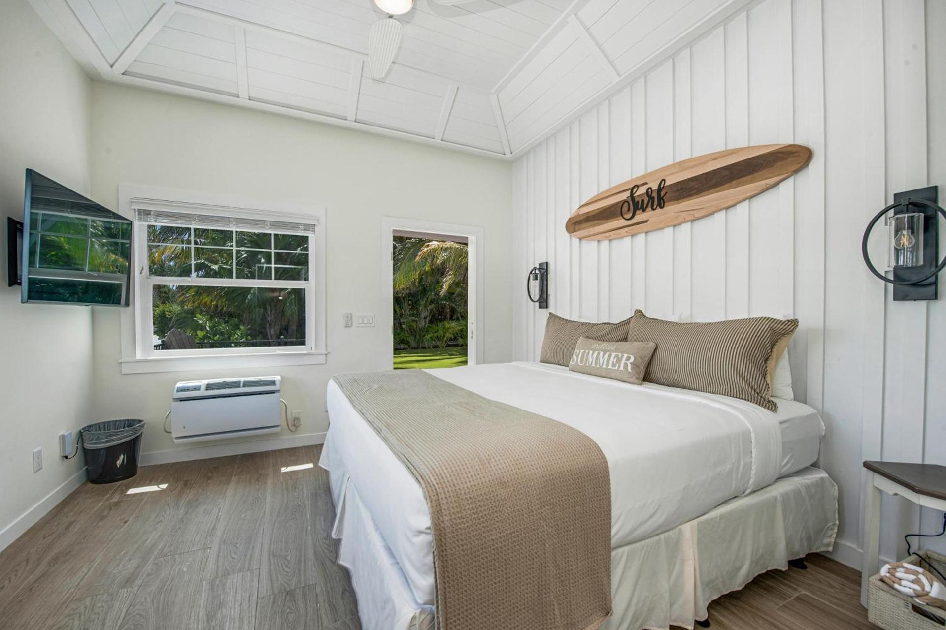 Casey Key Resorts - Beachfront photo 50