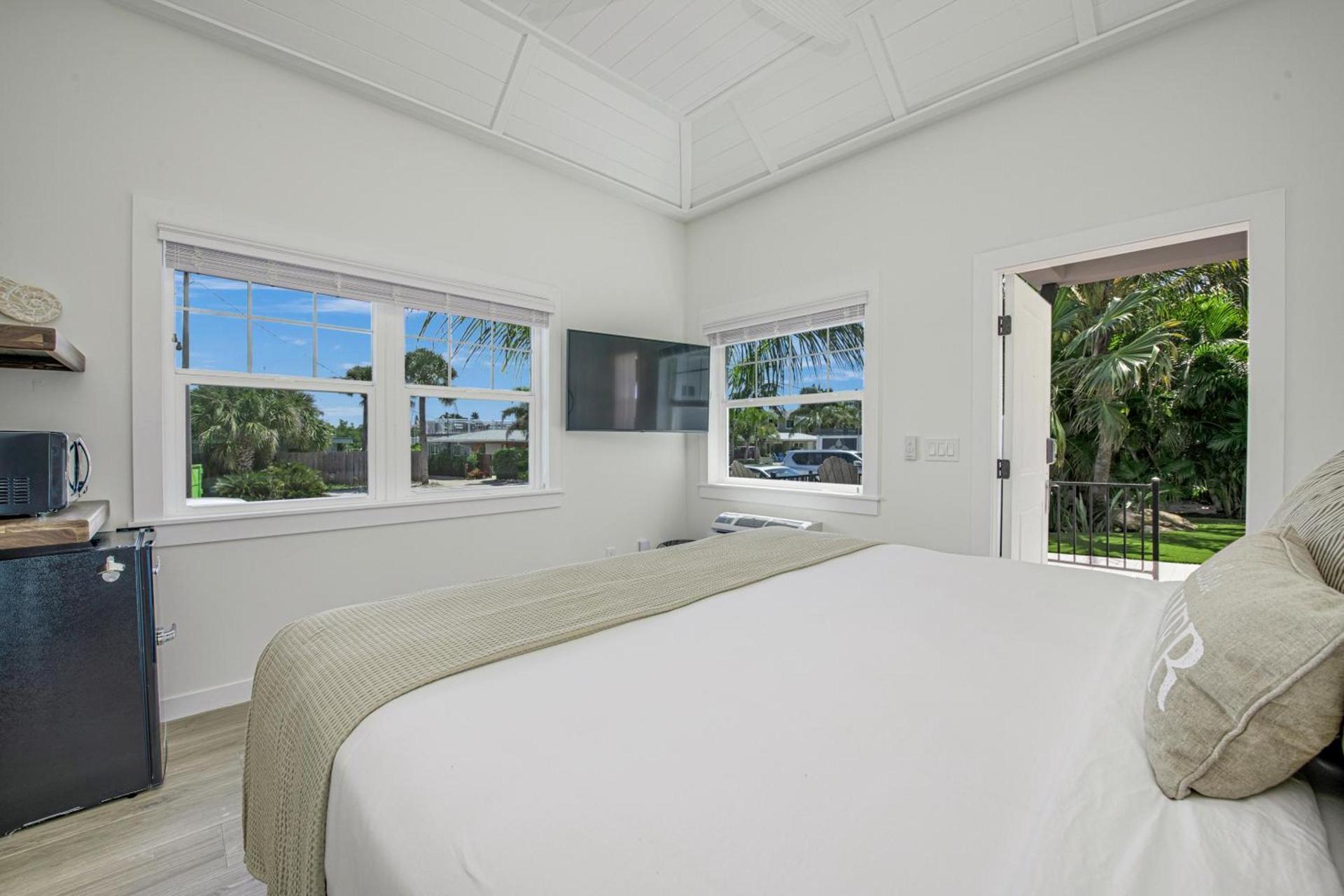 Casey Key Resorts - Beachfront photo 47