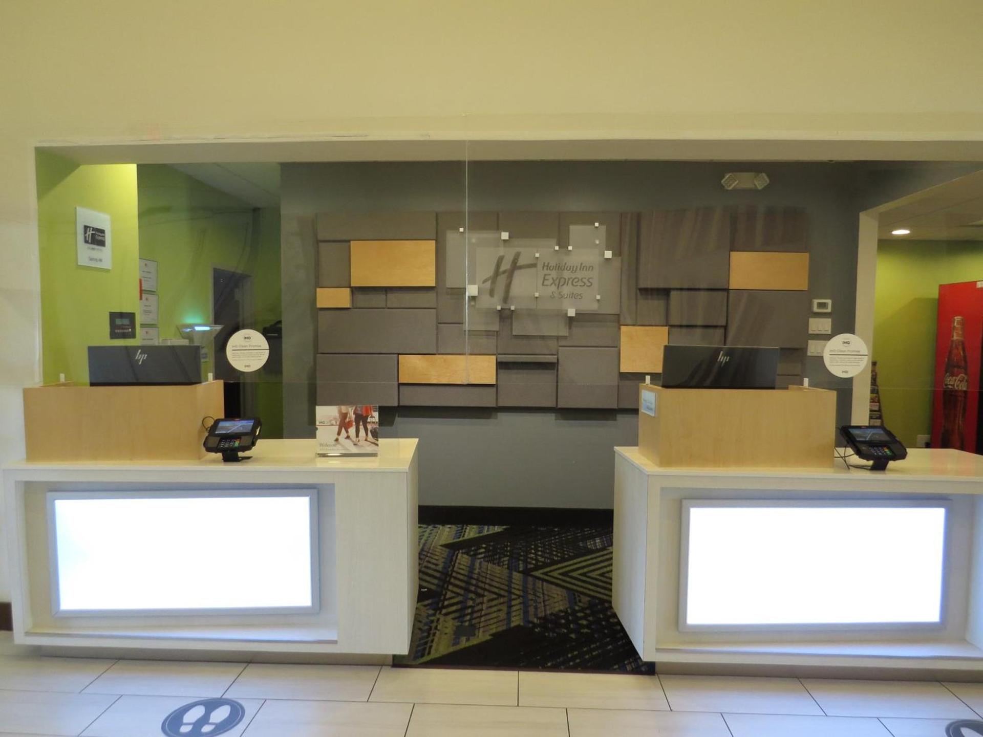 Holiday Inn Express & Suites Spring Hill by IHG photo 16