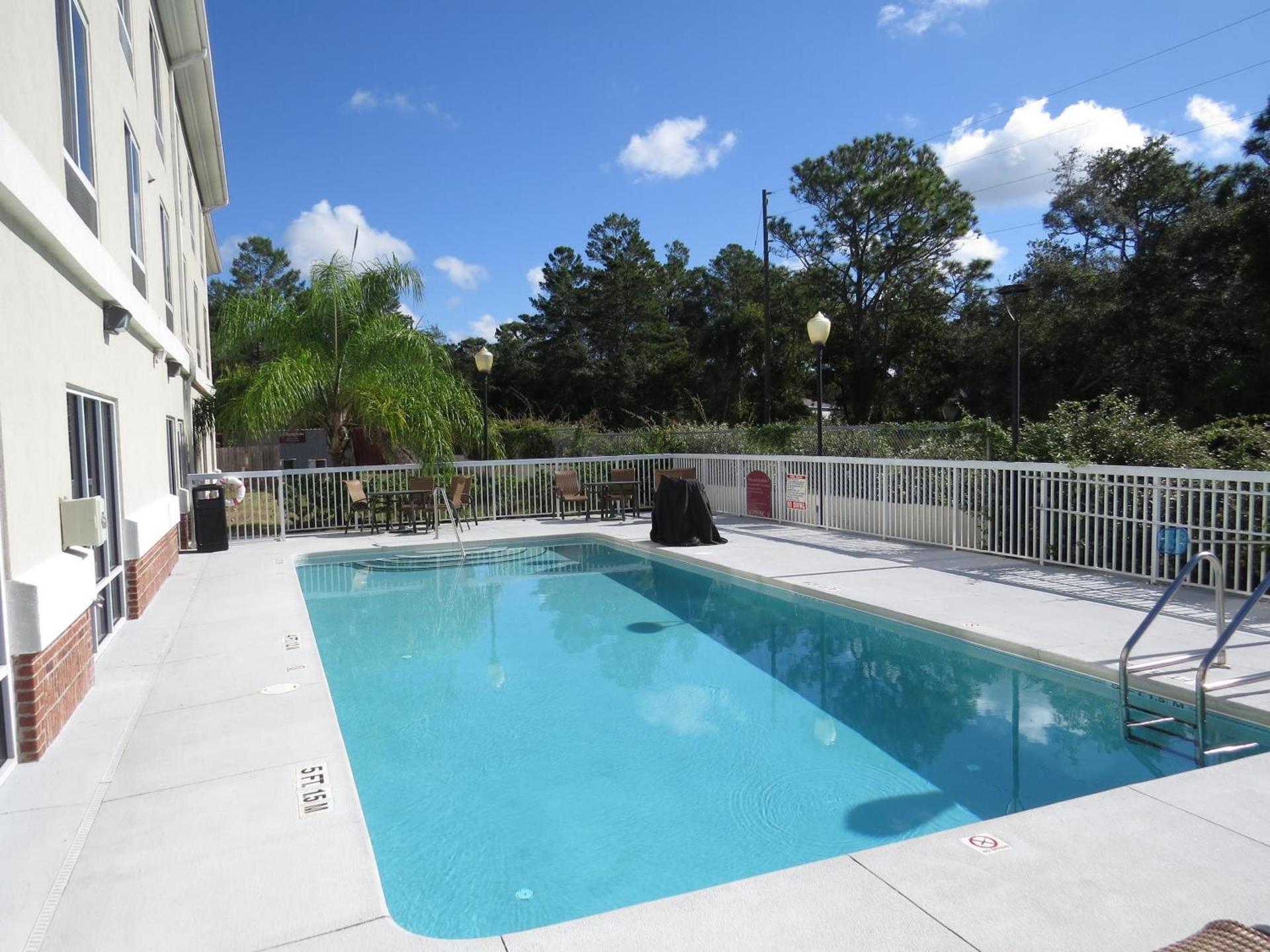 Holiday Inn Express & Suites Spring Hill by IHG photo 25